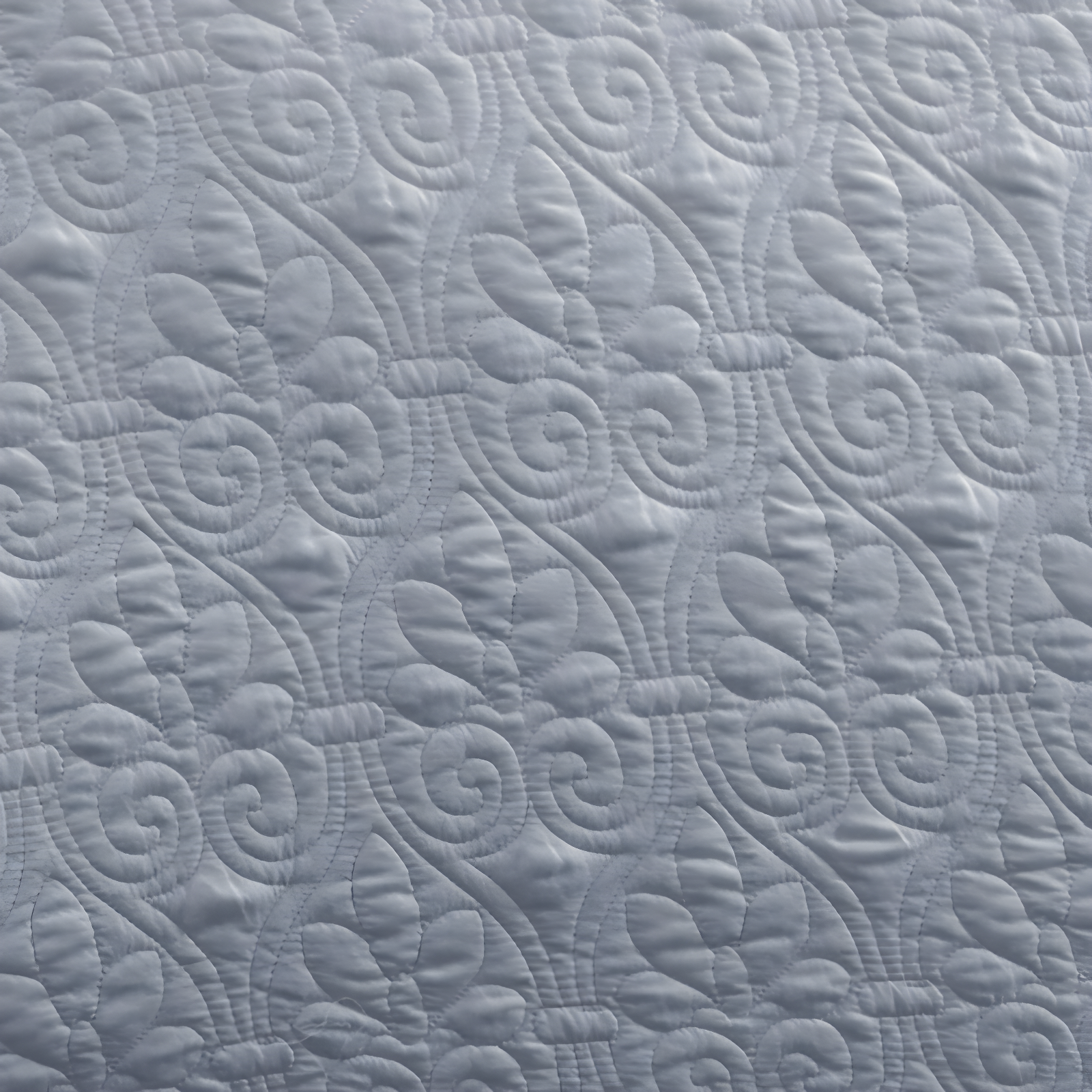 Quebec Reversible Quilt Set