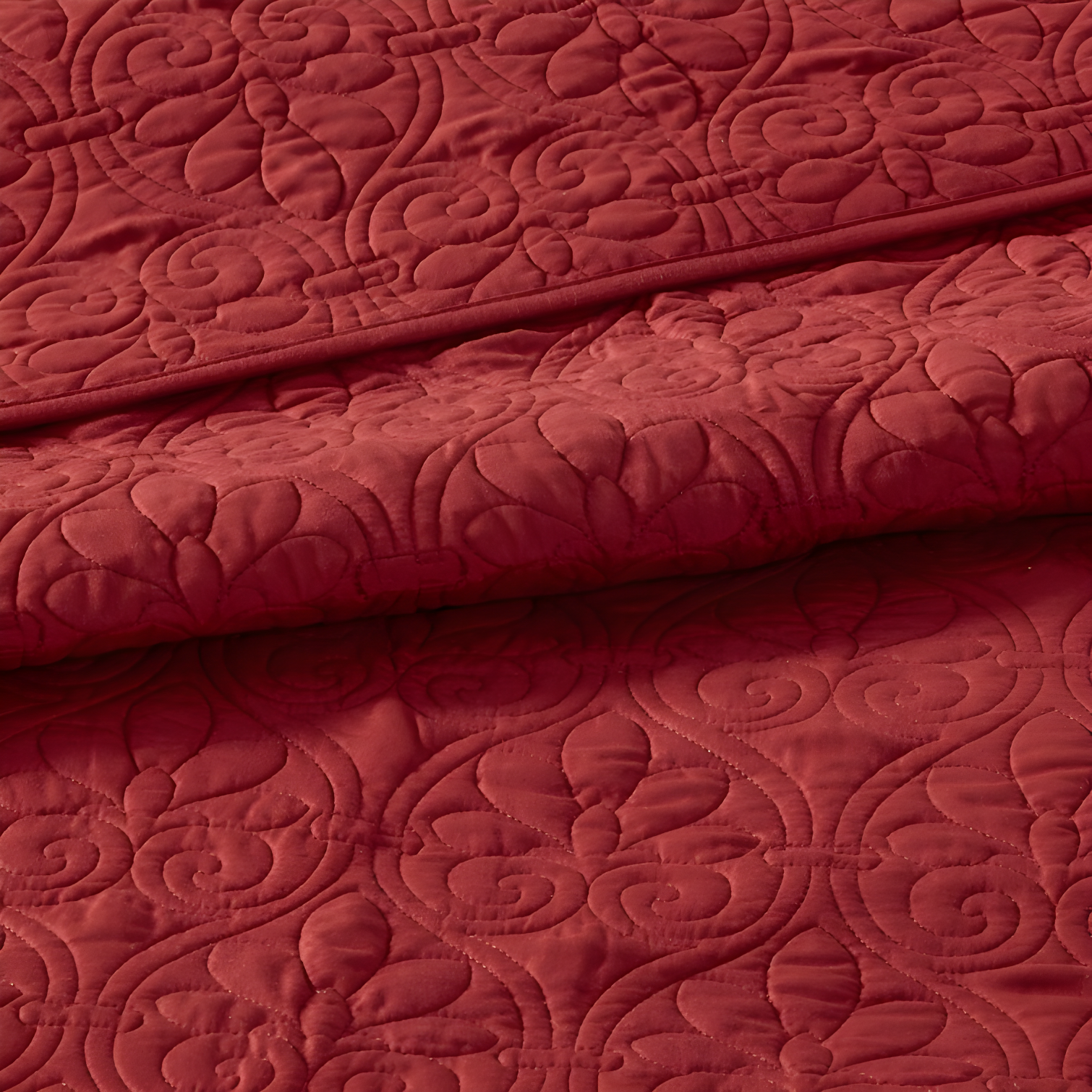 Quebec Reversible Quilt Set