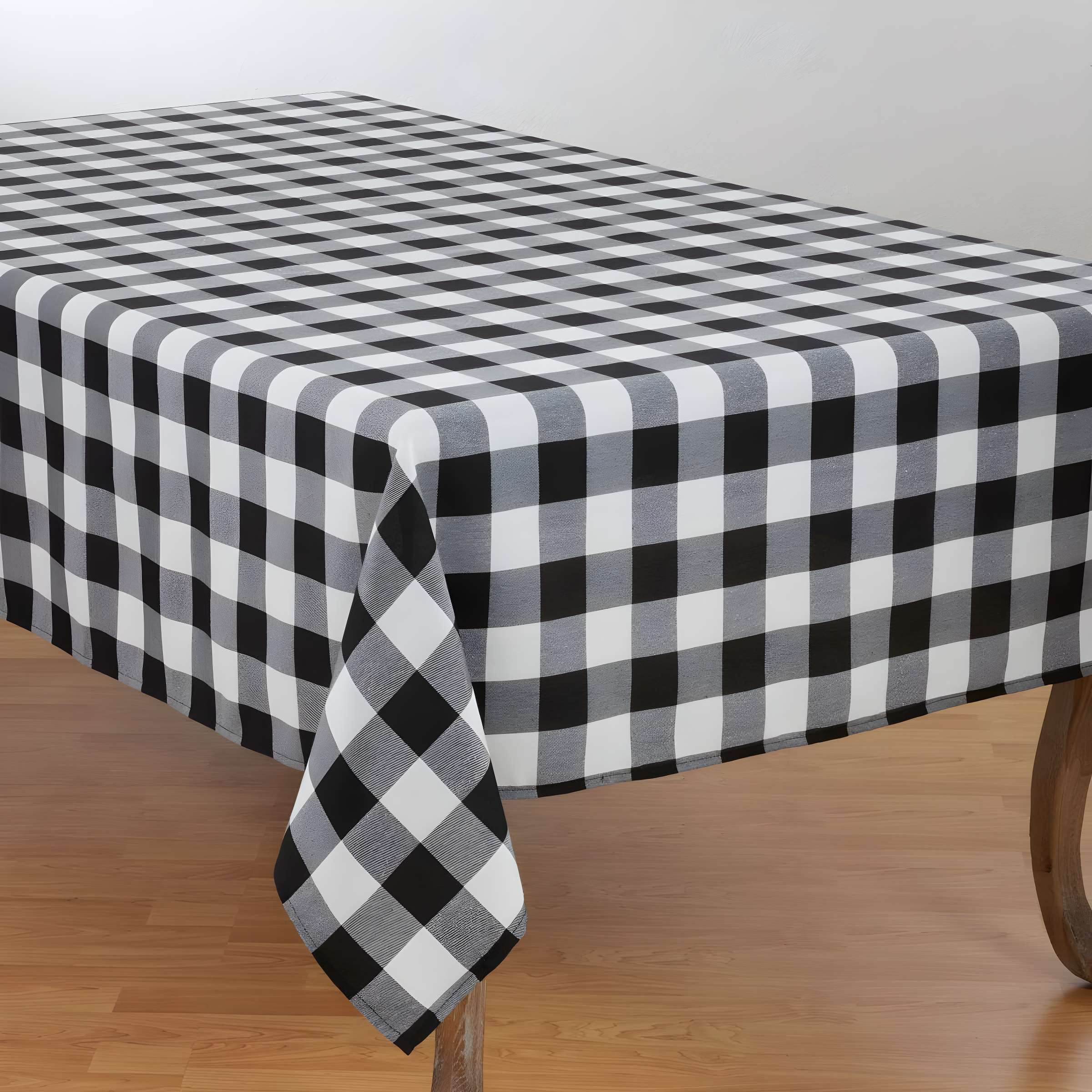Saro Lifestyle Buffalo Plaid Cotton Blend Tablecloth, Black, 70" x 90"