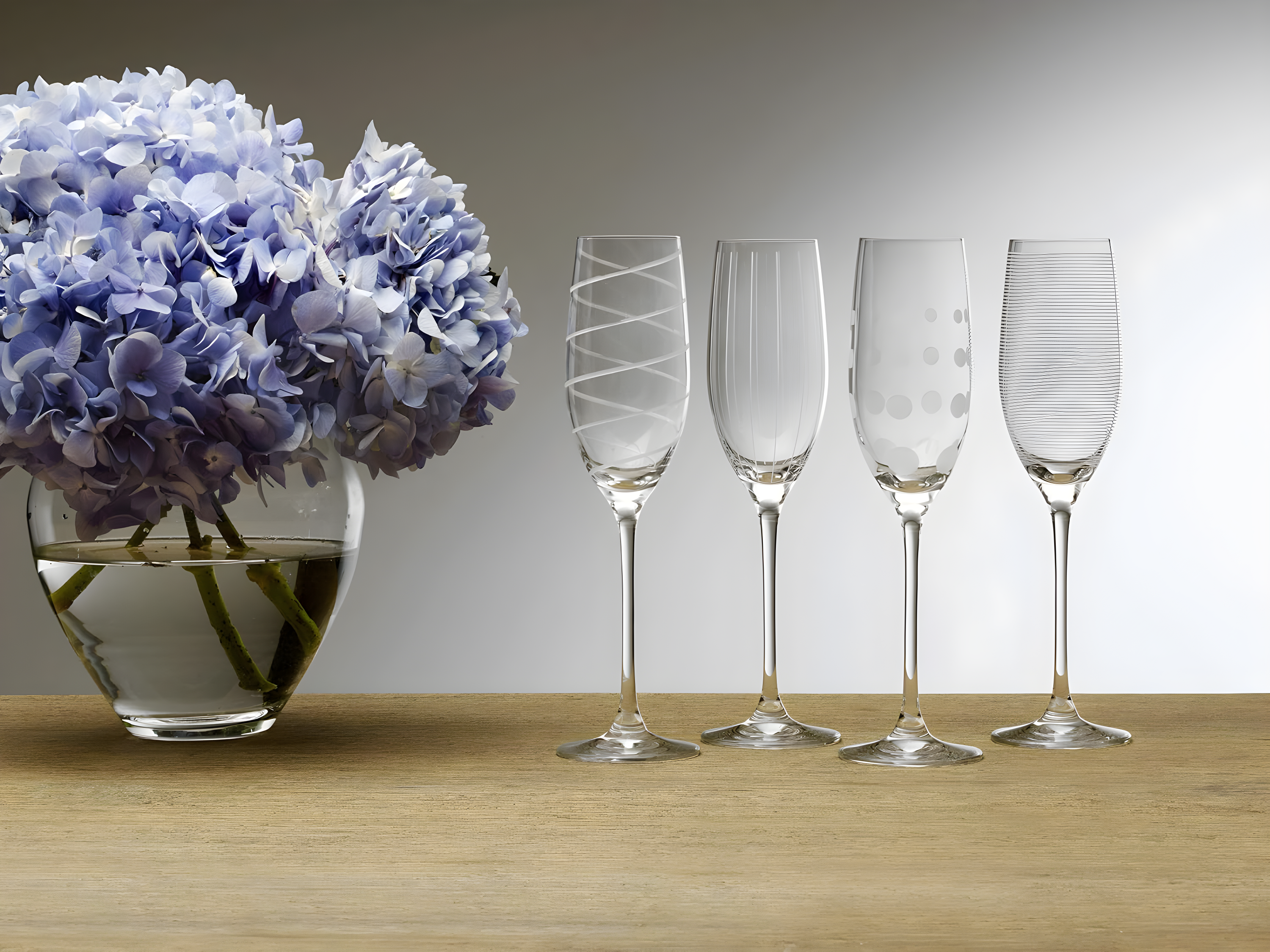 Mikasa Cheers 8-Ounce Champagne Flutes, Service for 4