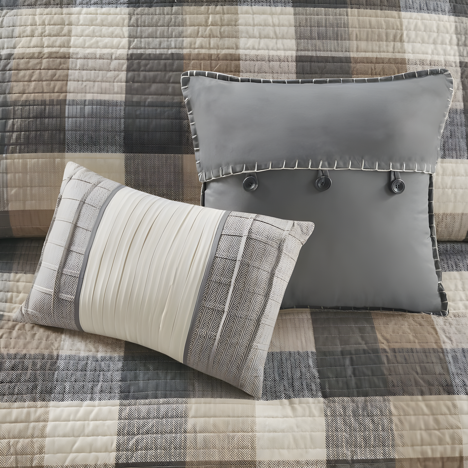 Madison Park Ridge 6 Piece Printed Herringbone Quilt Set with Throw Pillows