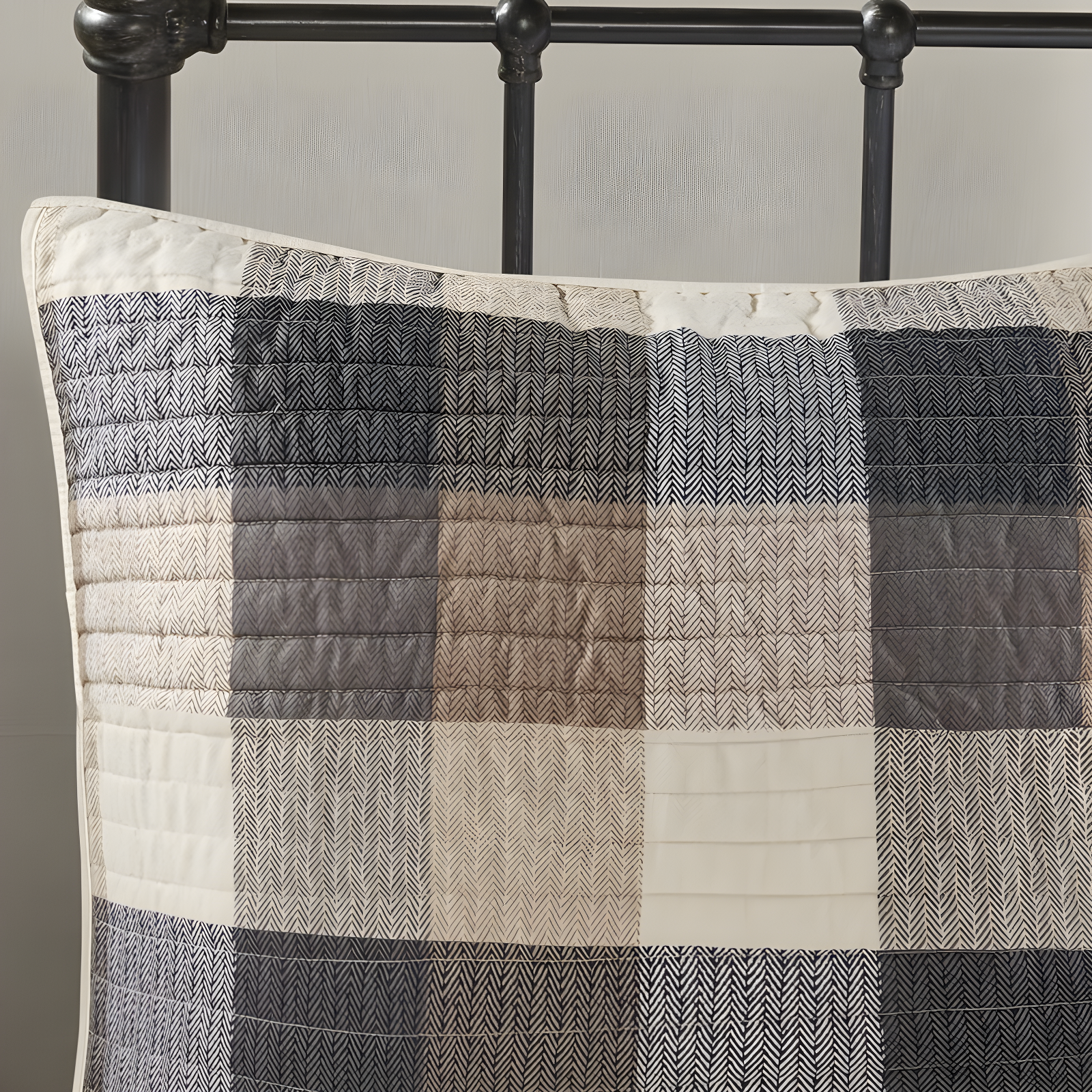 Madison Park Ridge 6 Piece Printed Herringbone Quilt Set with Throw Pillows