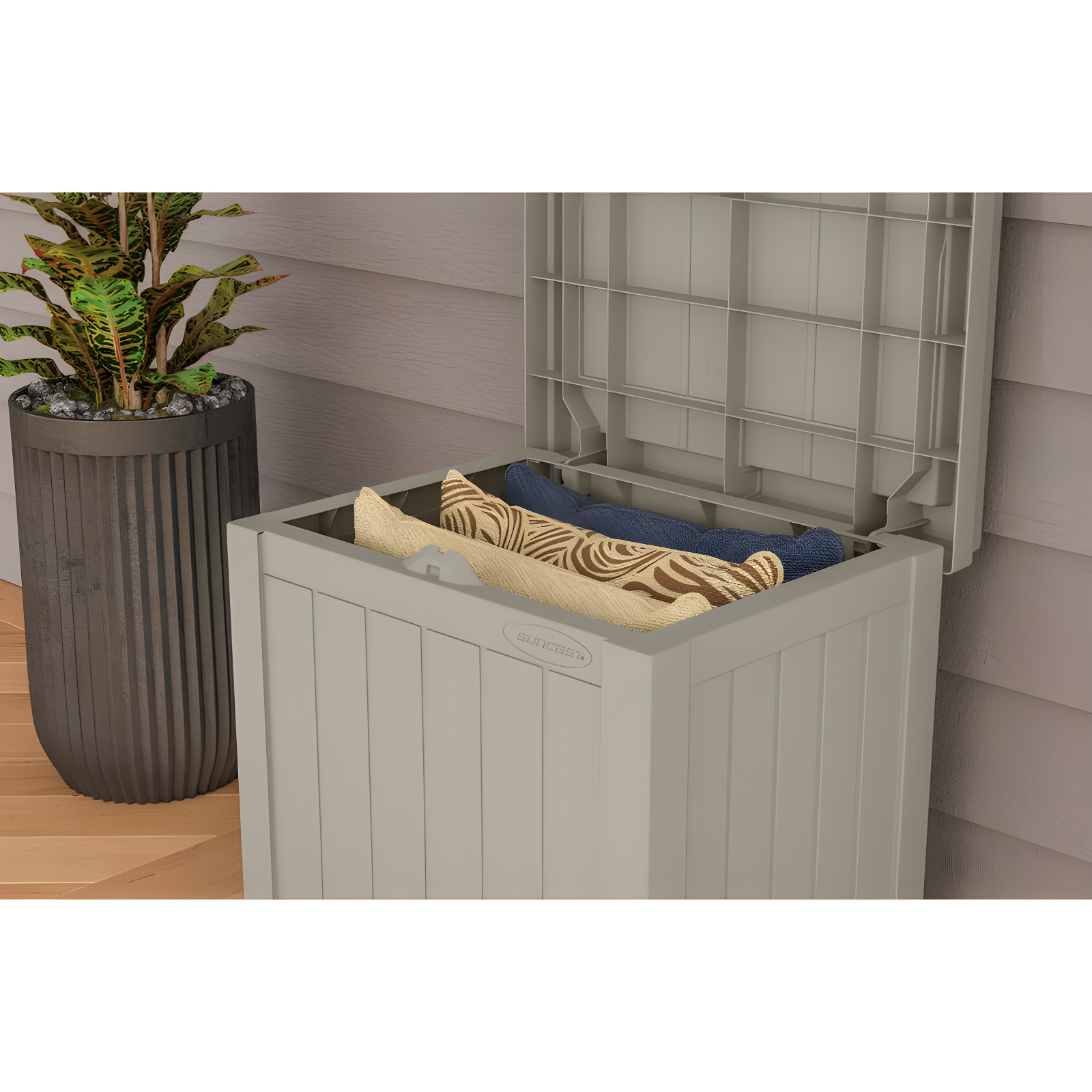 Suncast Suncast 22 Gallon Water Resistant Deck Box with Storage Seat