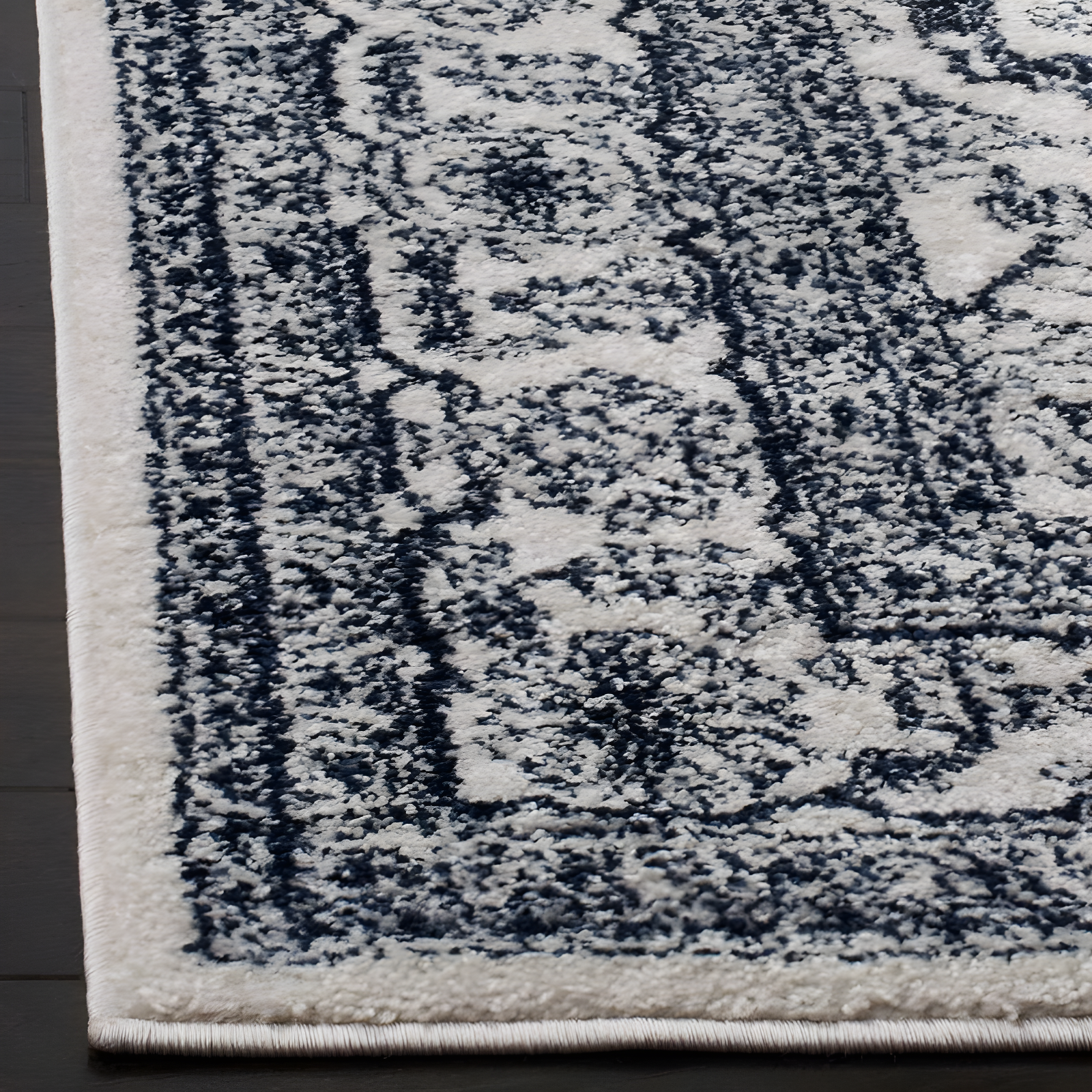 Adirondack ADR108 Power Loomed Runner Rug - Ivory/Navy - 2'6"x12' - Safavieh.