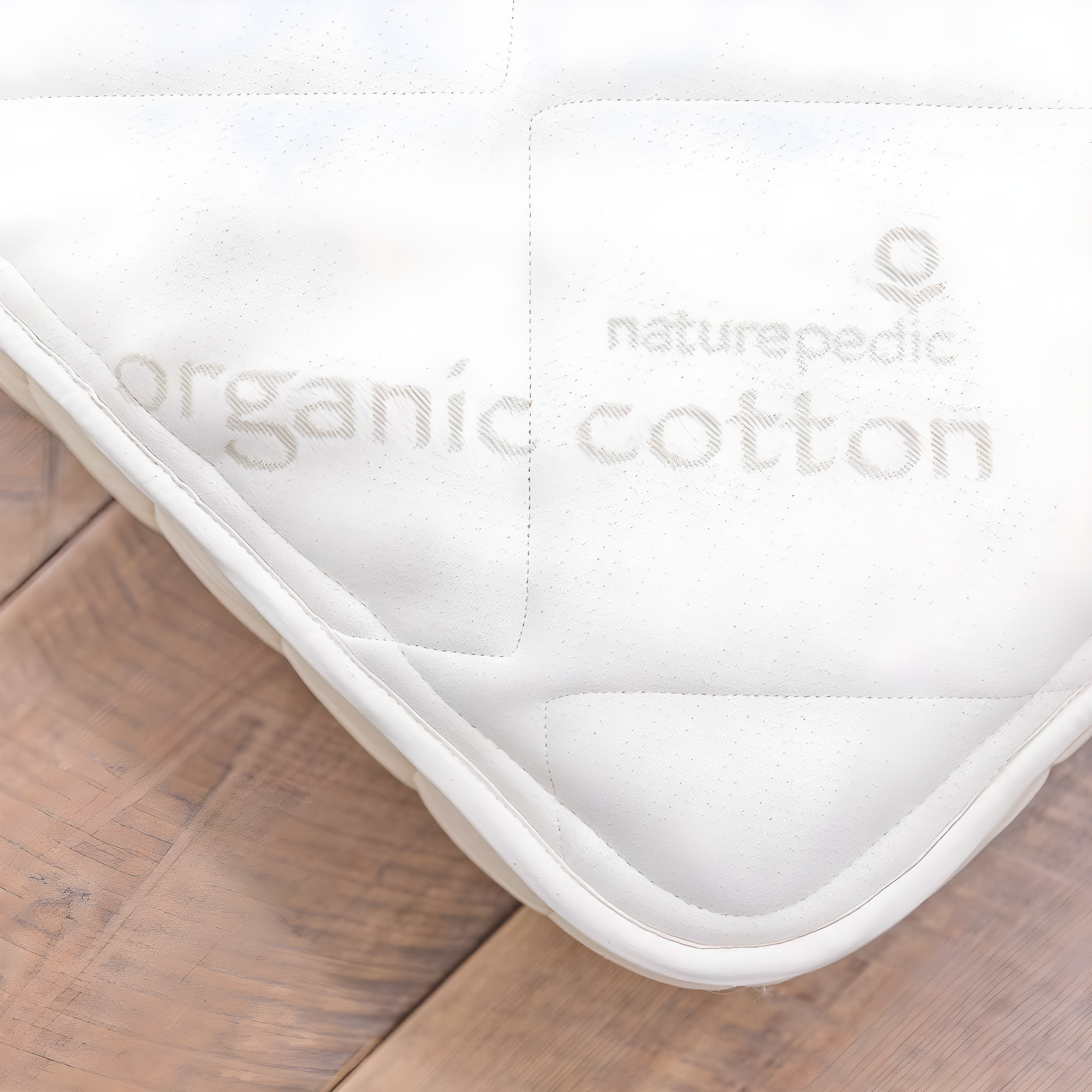 Naturepedic Chorus Queen Organic Luxury Mattress