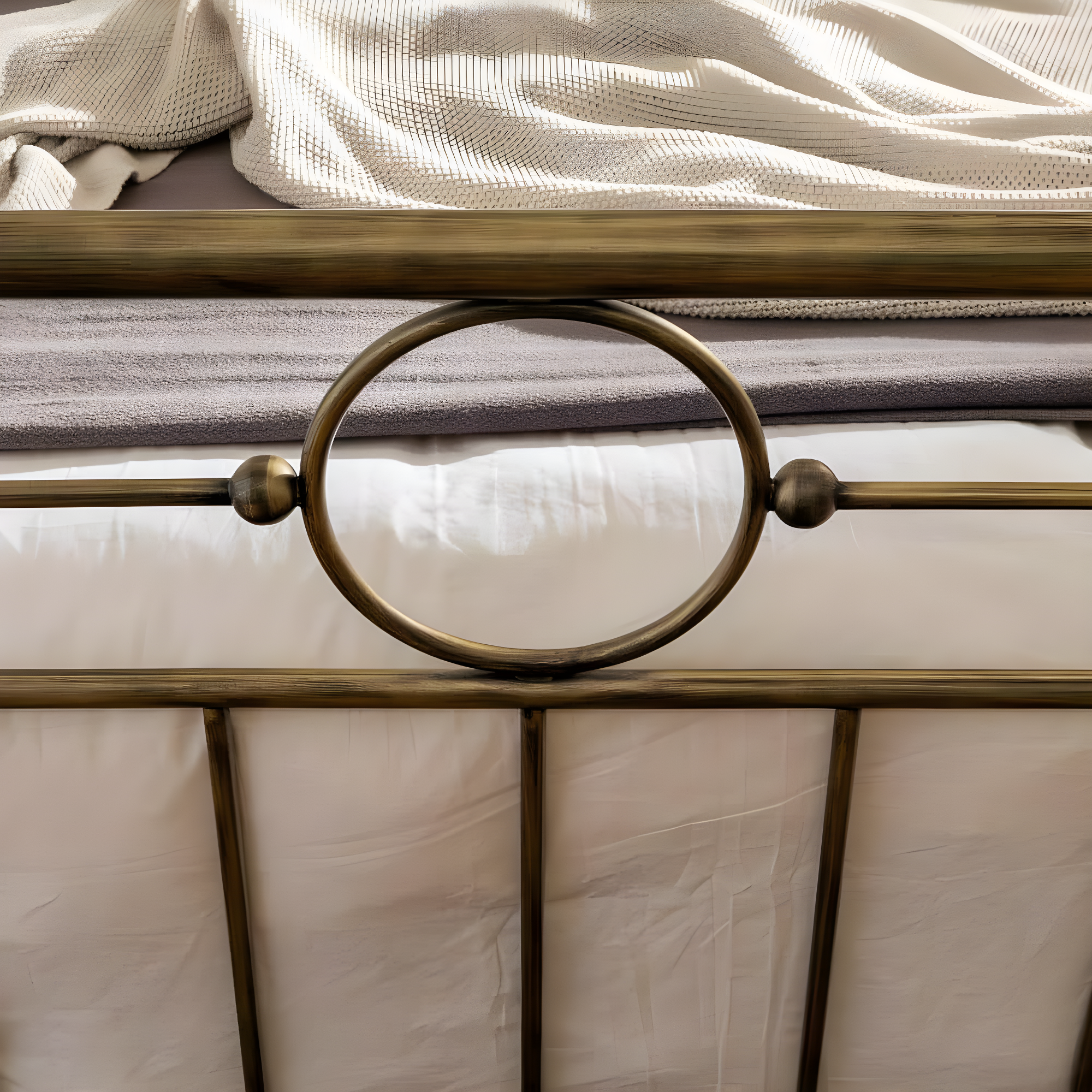 HumbleNest Countryside Classic Metal Textured Standard Bed, Queen, Bronze