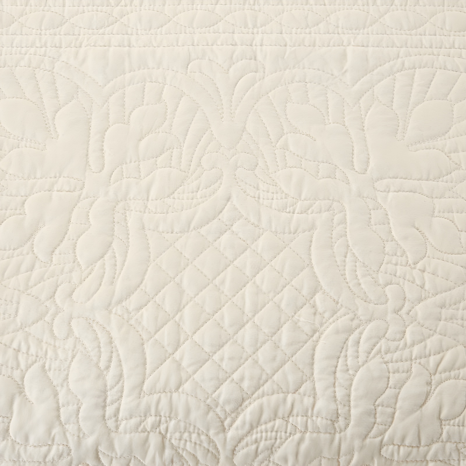 Madison Park Tuscany 6 Piece Reversible Scalloped Edge Daybed Cover Set