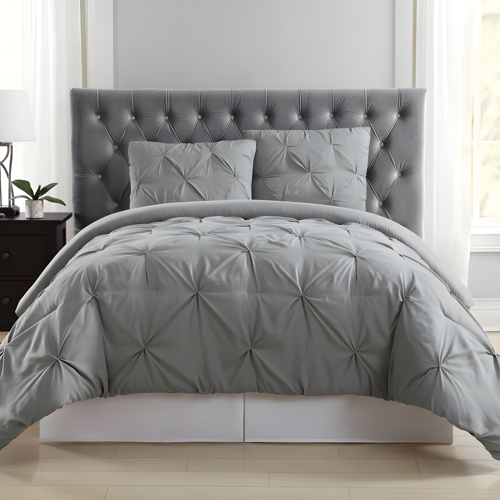 Solid Modern & Contemporary Comforter Set