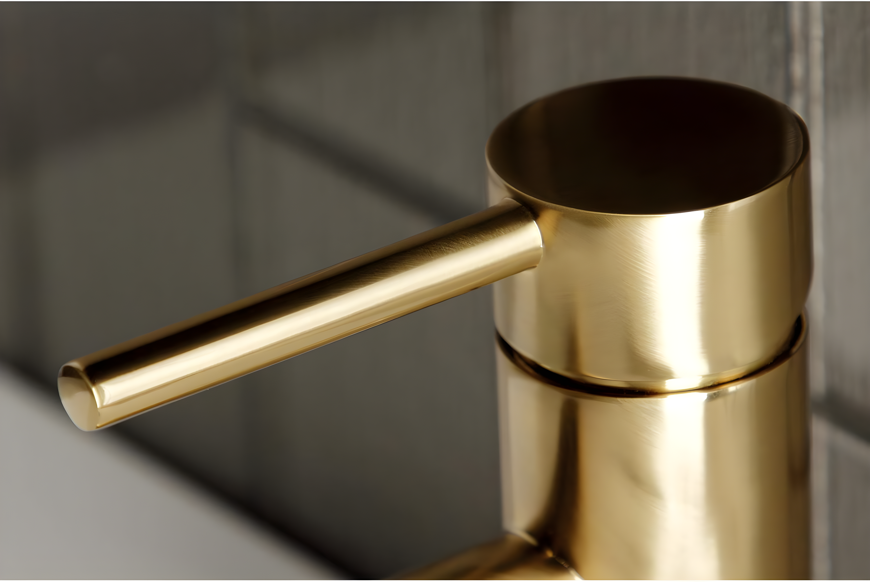 Kingston Brass Concord Single-Handle 1-Hole Deck Mount Bathroom Faucet with Push Pop-Up