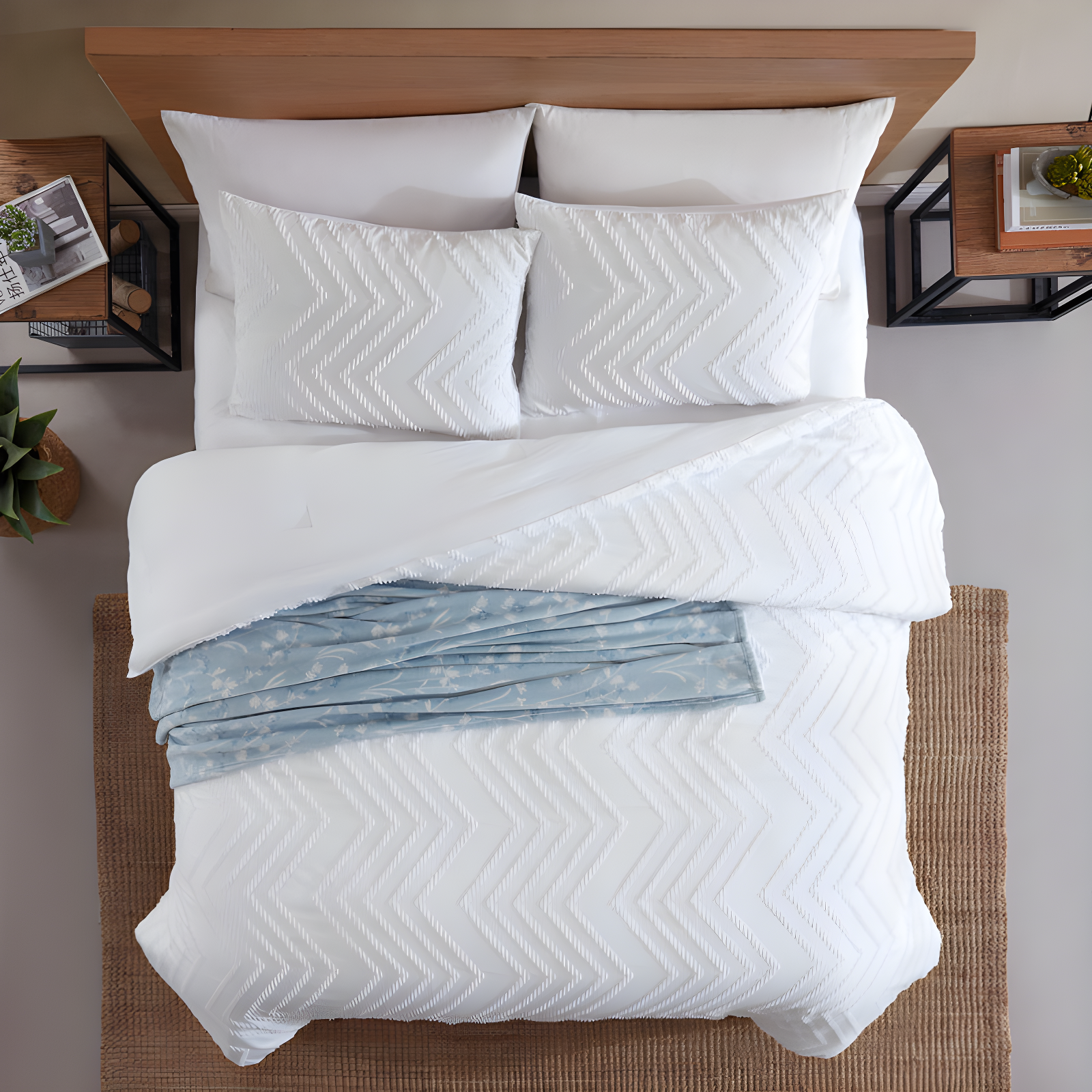 Wrangler Prarie Zig Zag White Reversible Comforter Bonus Set