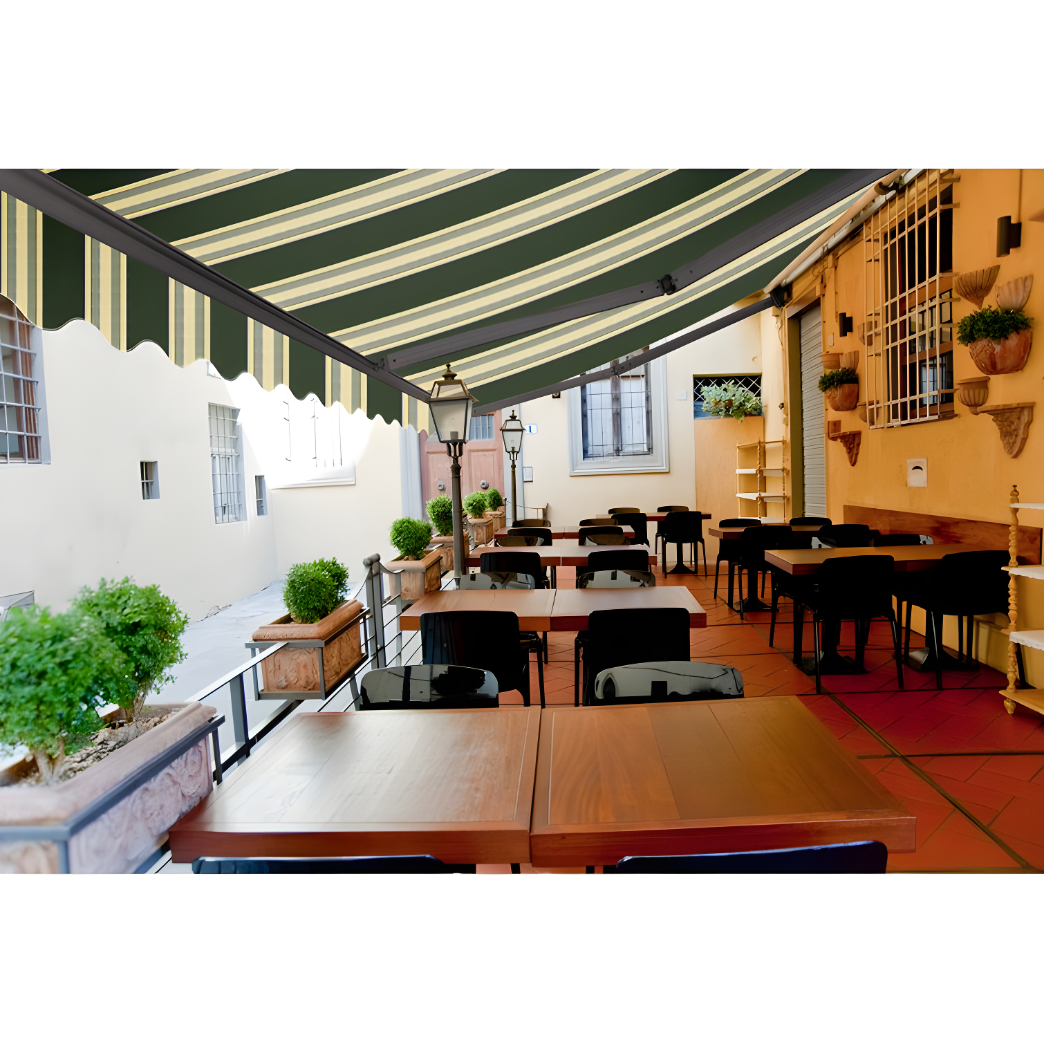 Classic Manual Retractable Patio Awning
