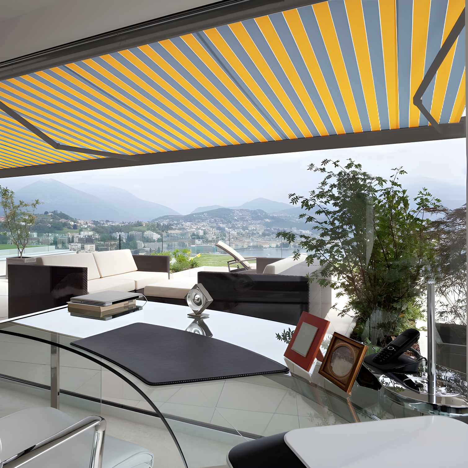 Classic Manual Retractable Patio Awning