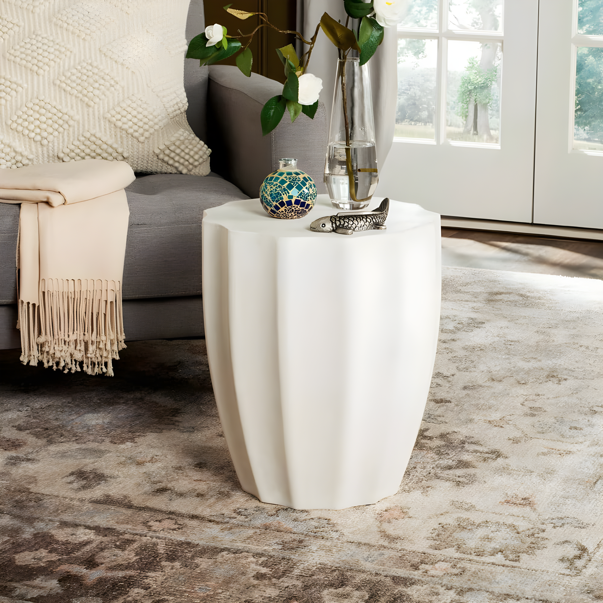 Jaslyn Accent Stool - Indoor/Outdoor - VNN1010 - White - Safavieh