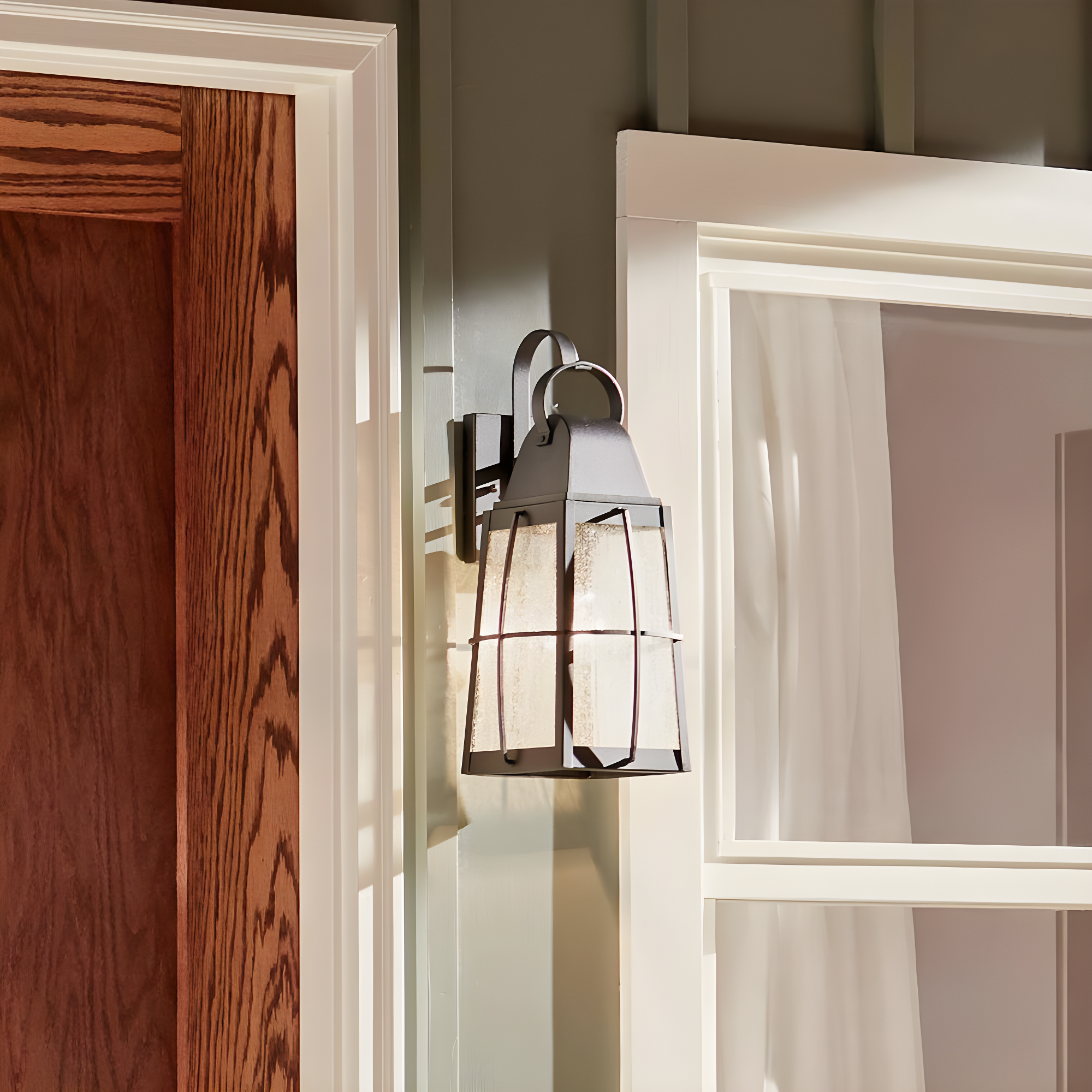 Tolerand Wall Light