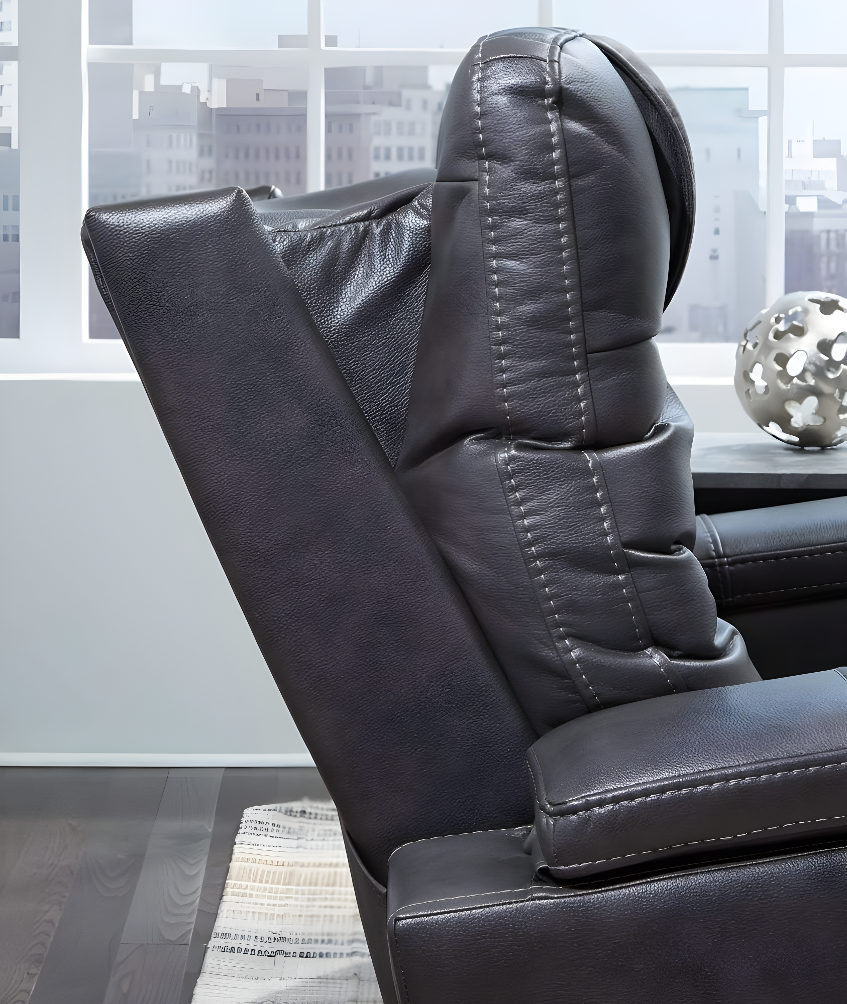 Signature Design by Ashley Composer Power Recliner in Gray