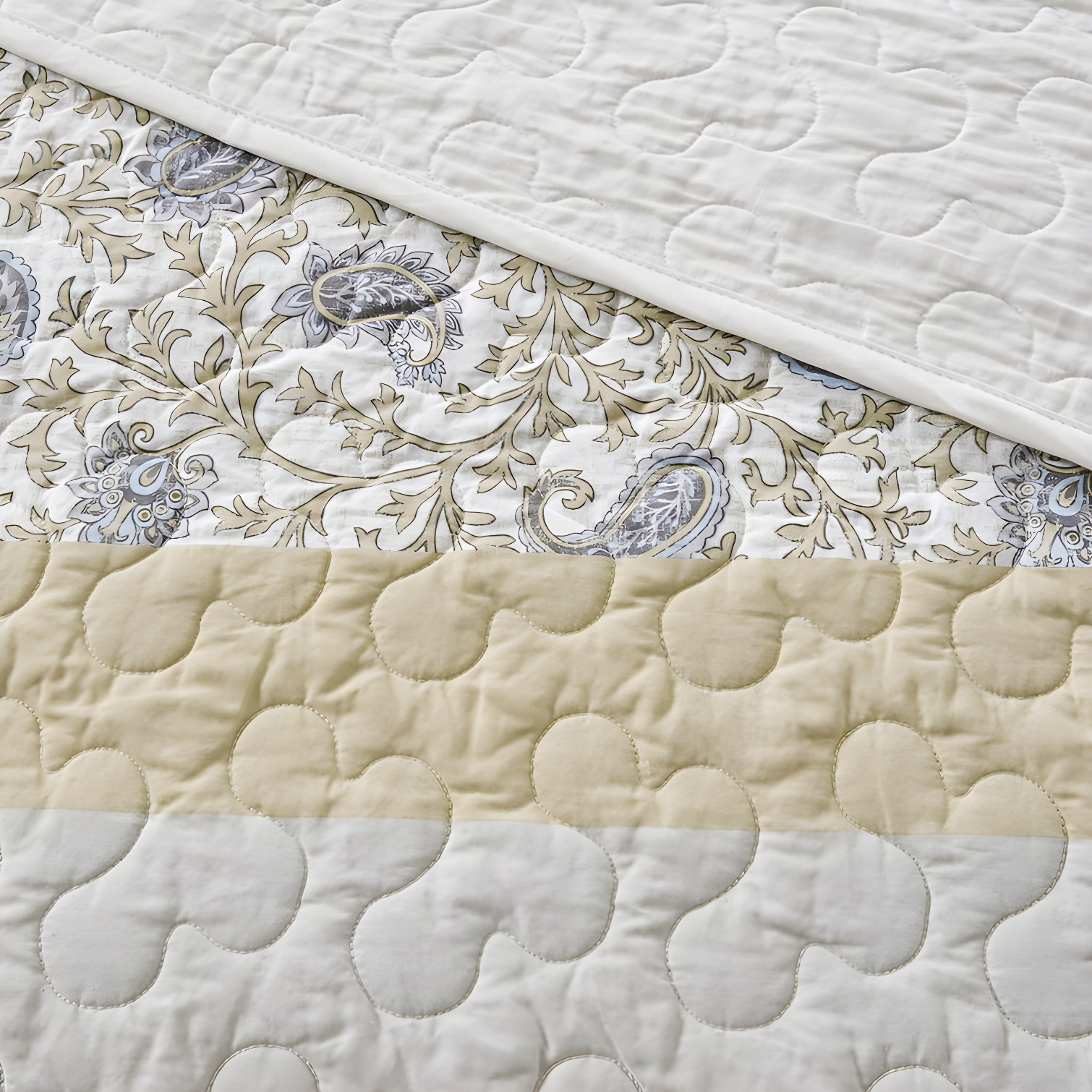 Dawn 6 Piece Cotton Percale Quilt Set with Throw Pillows