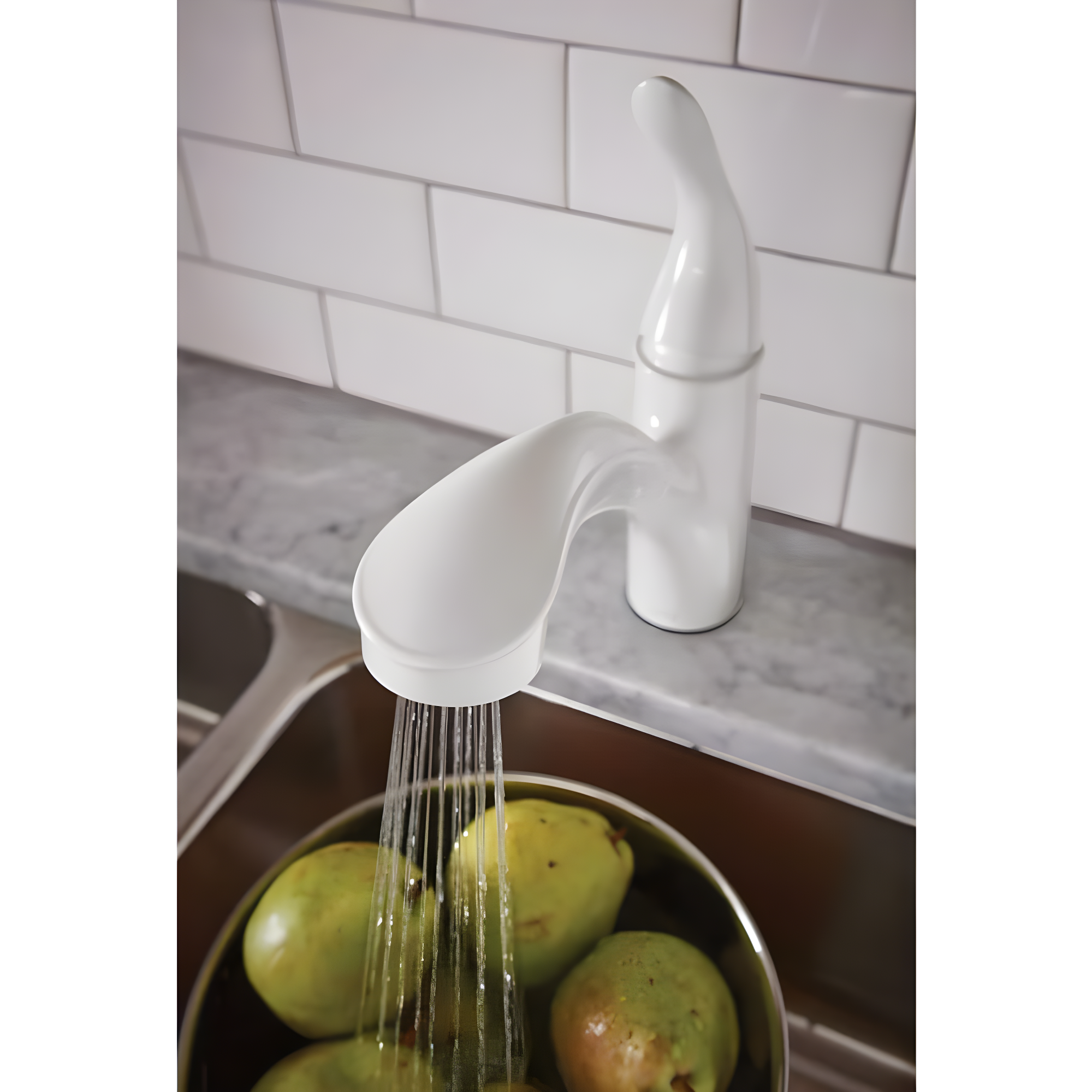 Moen Brecklyn Single-Handle Pull-Out Sprayer Kitchen Faucet with Power Clean Technology