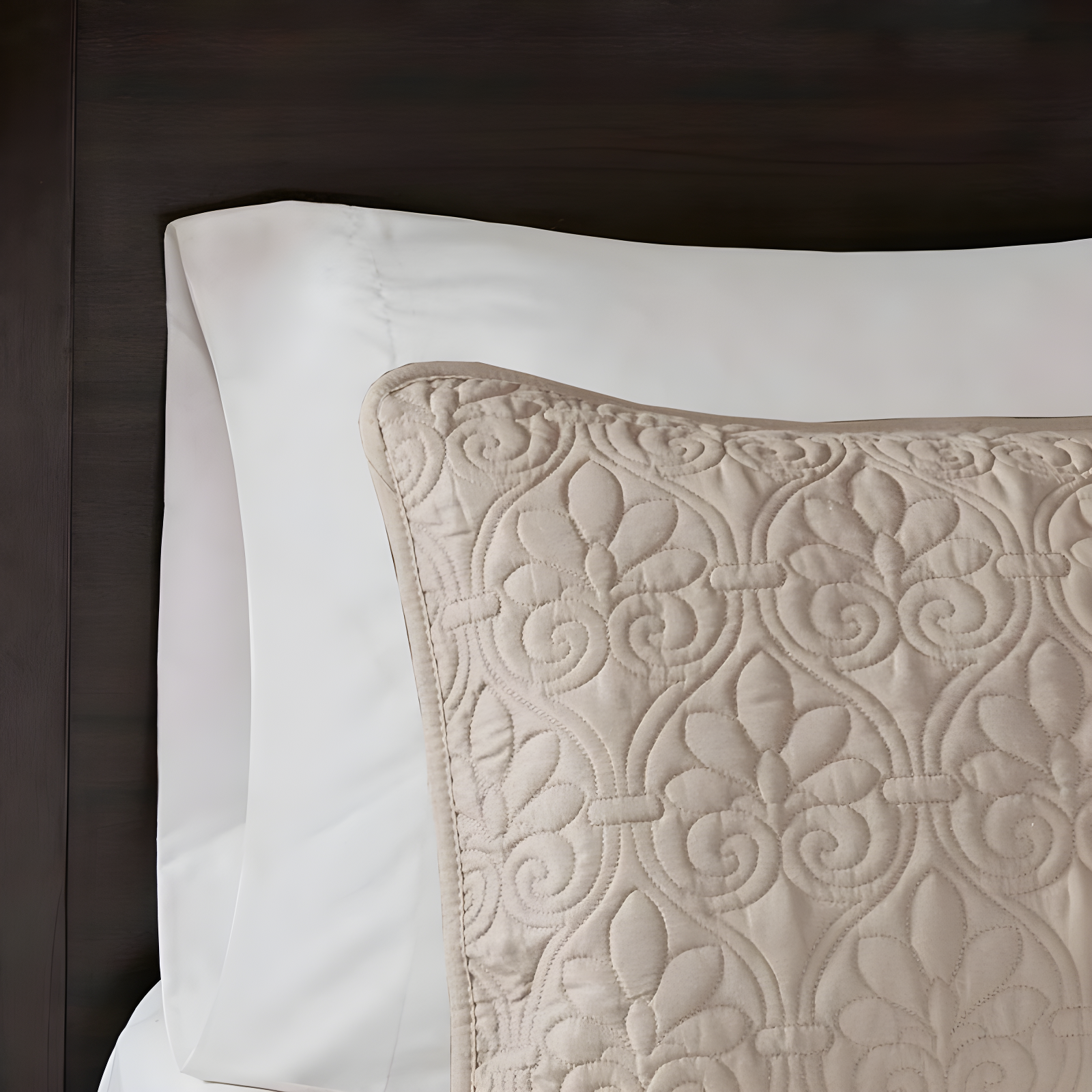 Madison Park Quebec Reversible Quilt Set