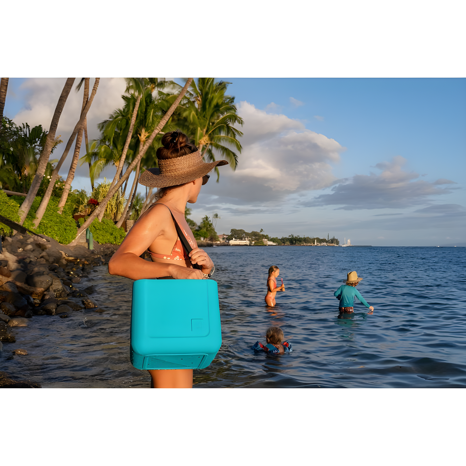 FOAM FOAM Portable 22 Quart EVA Lightweight Beach Rigid Hybrid Soft Side Cooler that Holds 30 Cans & Ice