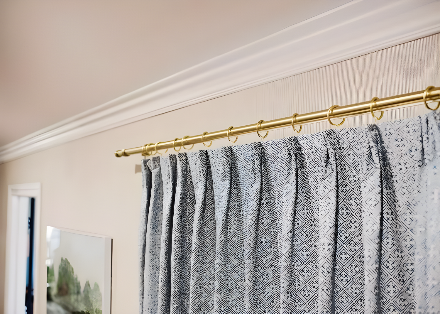 4.5'' H x 95.5'' W x 3'' D Plastic Crown (Set of 11)