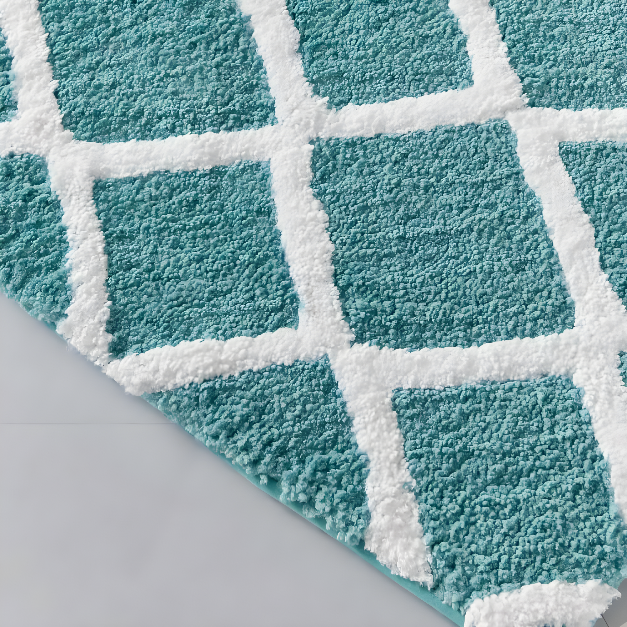 Madison Park Bittman Reversible High Pile Tufted Bath Rug
