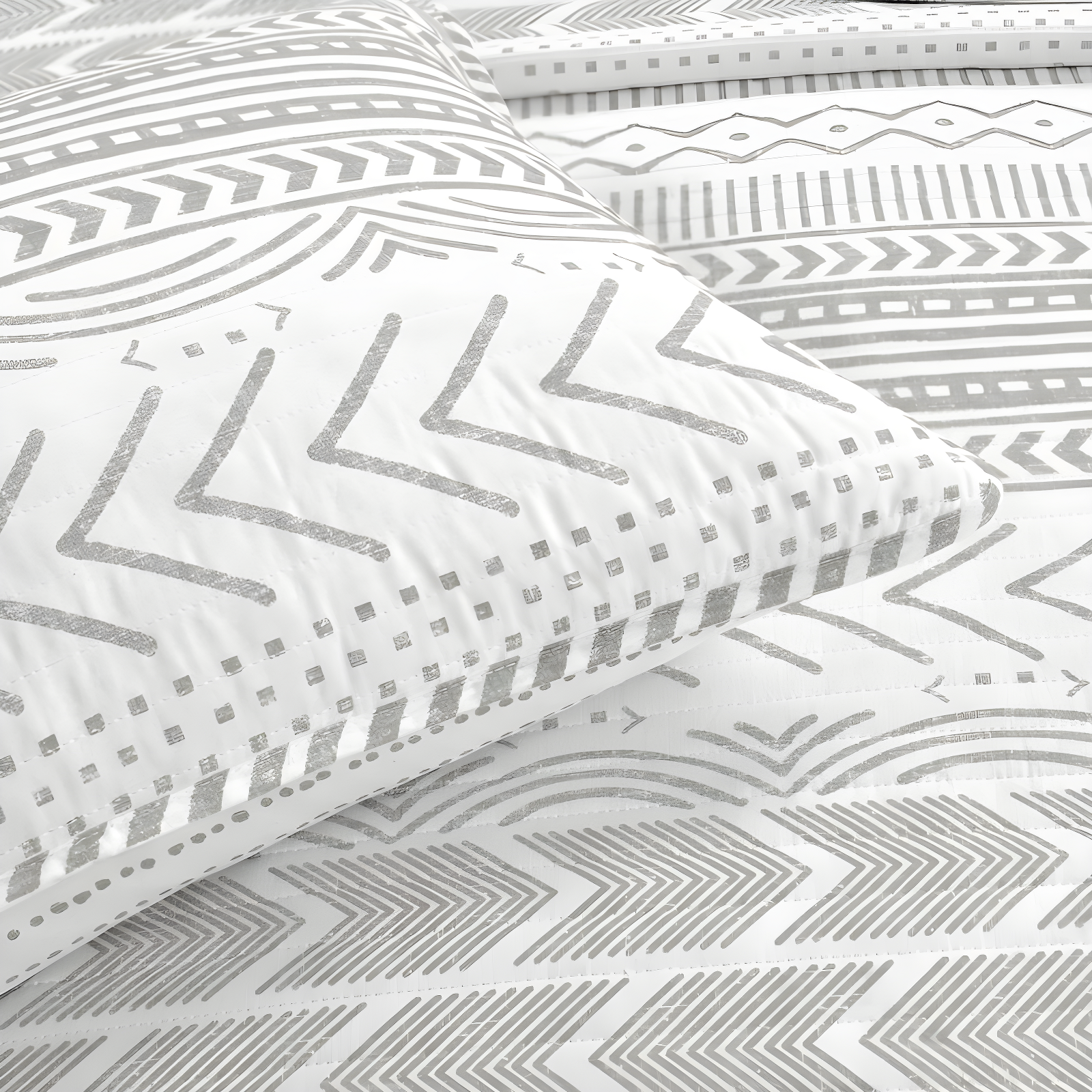 Lush Decor Hygge Geo Reversible Contemporary 3-Piece Quilt Set