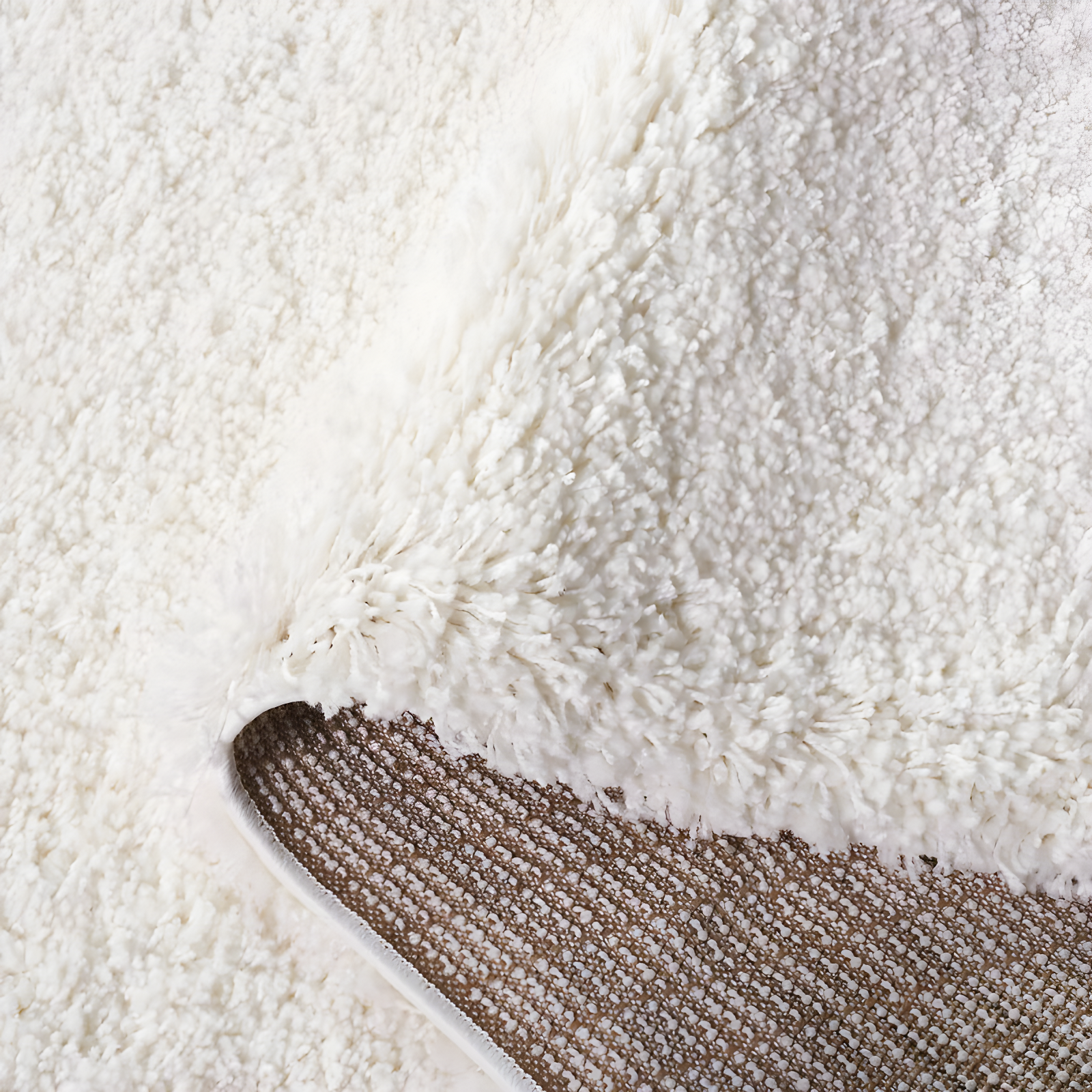 Shag SG151 Power Loomed Indoor Area Rug - White - 4'x4' - Safavieh.