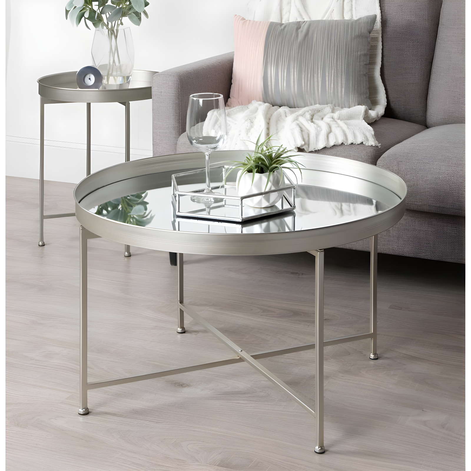 Kate and Laurel Celia Round Metal Side Table, 18.25x18.25x22, Silver