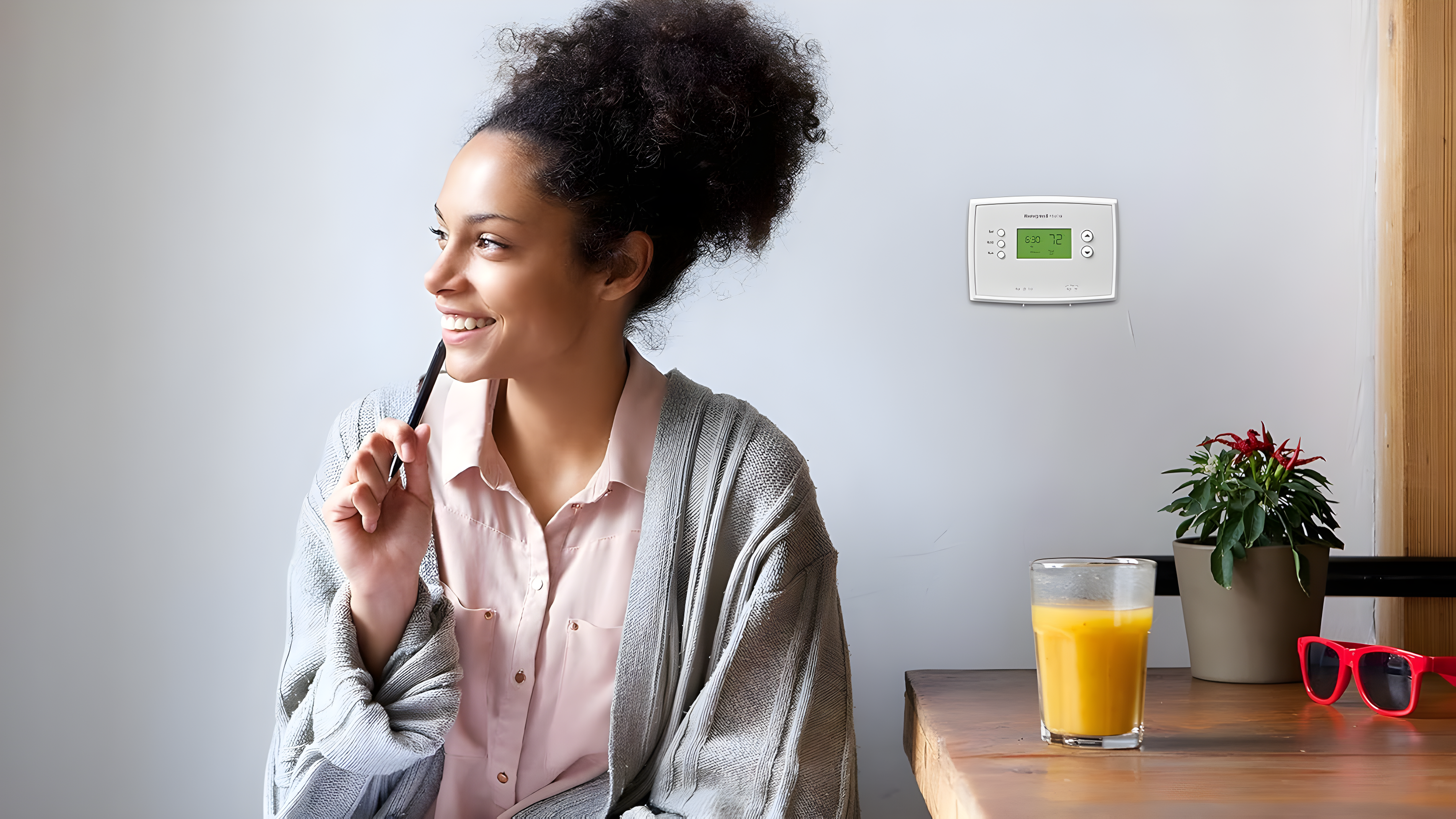 Honeywell Home 5-2 Day Programmable Low Volt Thermostat: White, Plastic, 1 Year Warranty, AA Battery Required