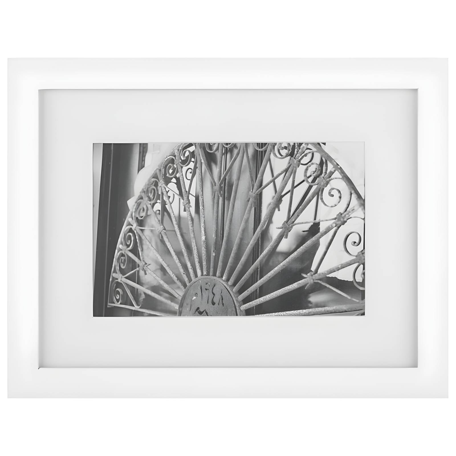 Gallery Wall Solid Wood Matted Picture Frame Kit - 7 Pieces with Two 8" x 10", Four 6" x 8", and One 12" x 16"