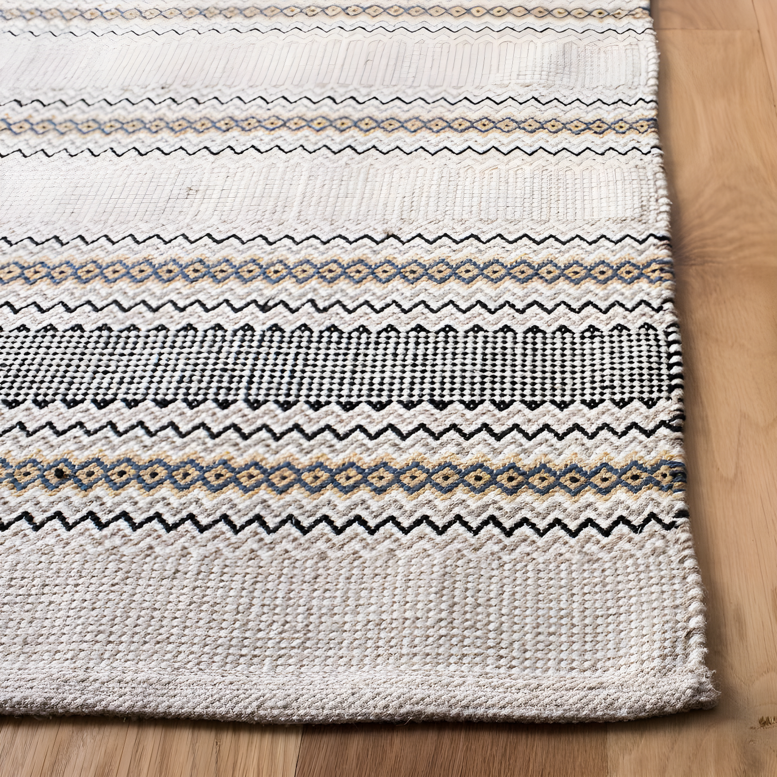 Montauk MTK536 Hand Woven Area Rug - Blue/Beige - 8'x10' - Safavieh.