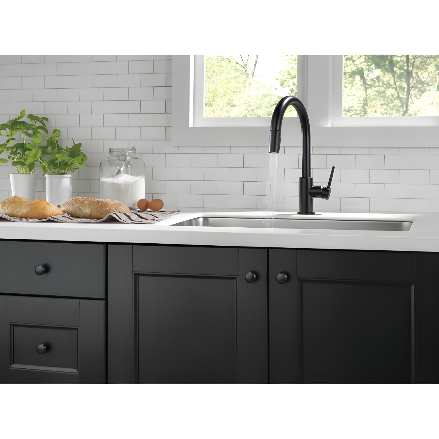 Trinsic Pull Down Sprayer Kitchen Sink Faucet, Single Handle Kitchen Faucet
