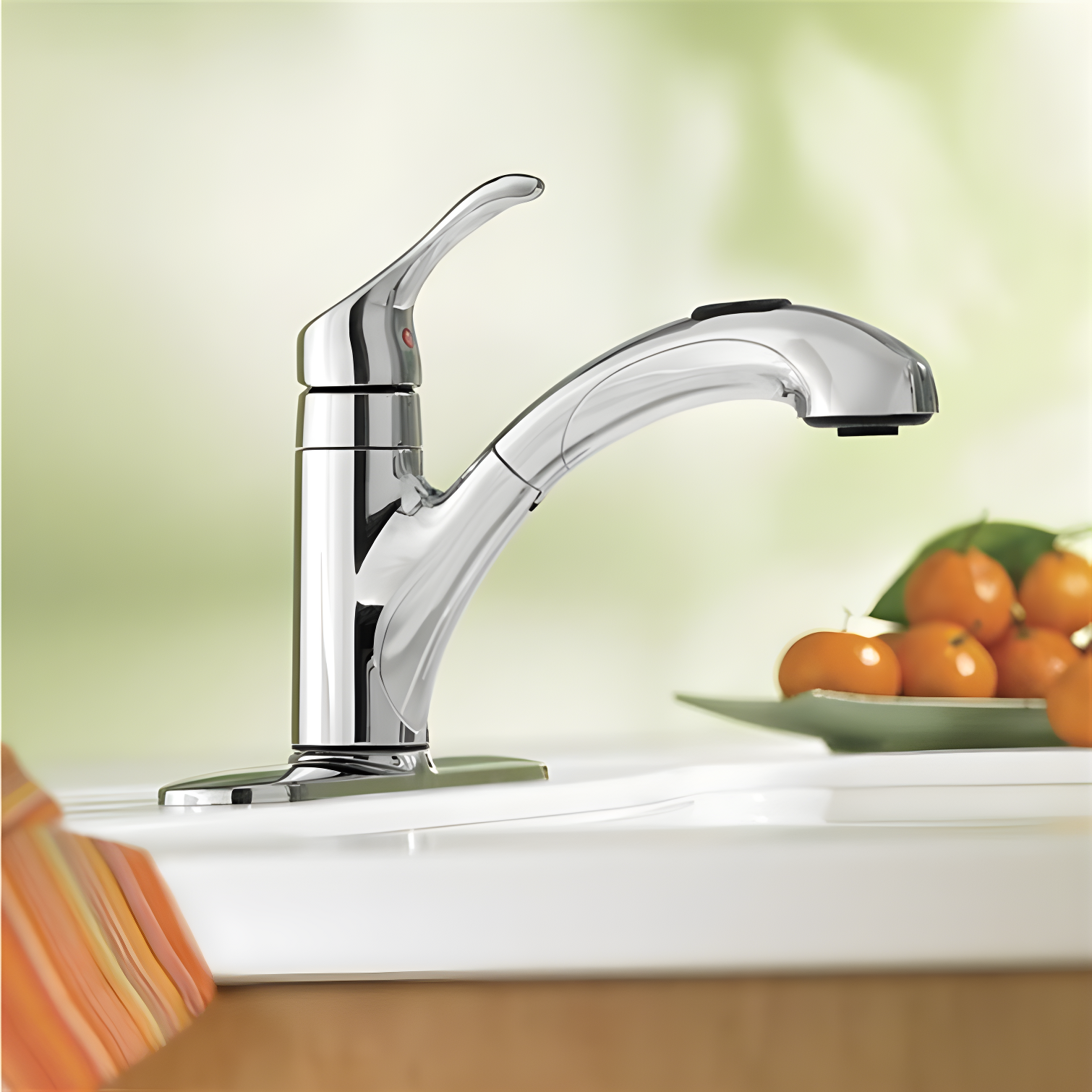 MOEN Renzo Spot Resist Stainless 9 in. H Pull Out Sprayer Kitchen Faucet with 360° Spout Swivel and PowerClean