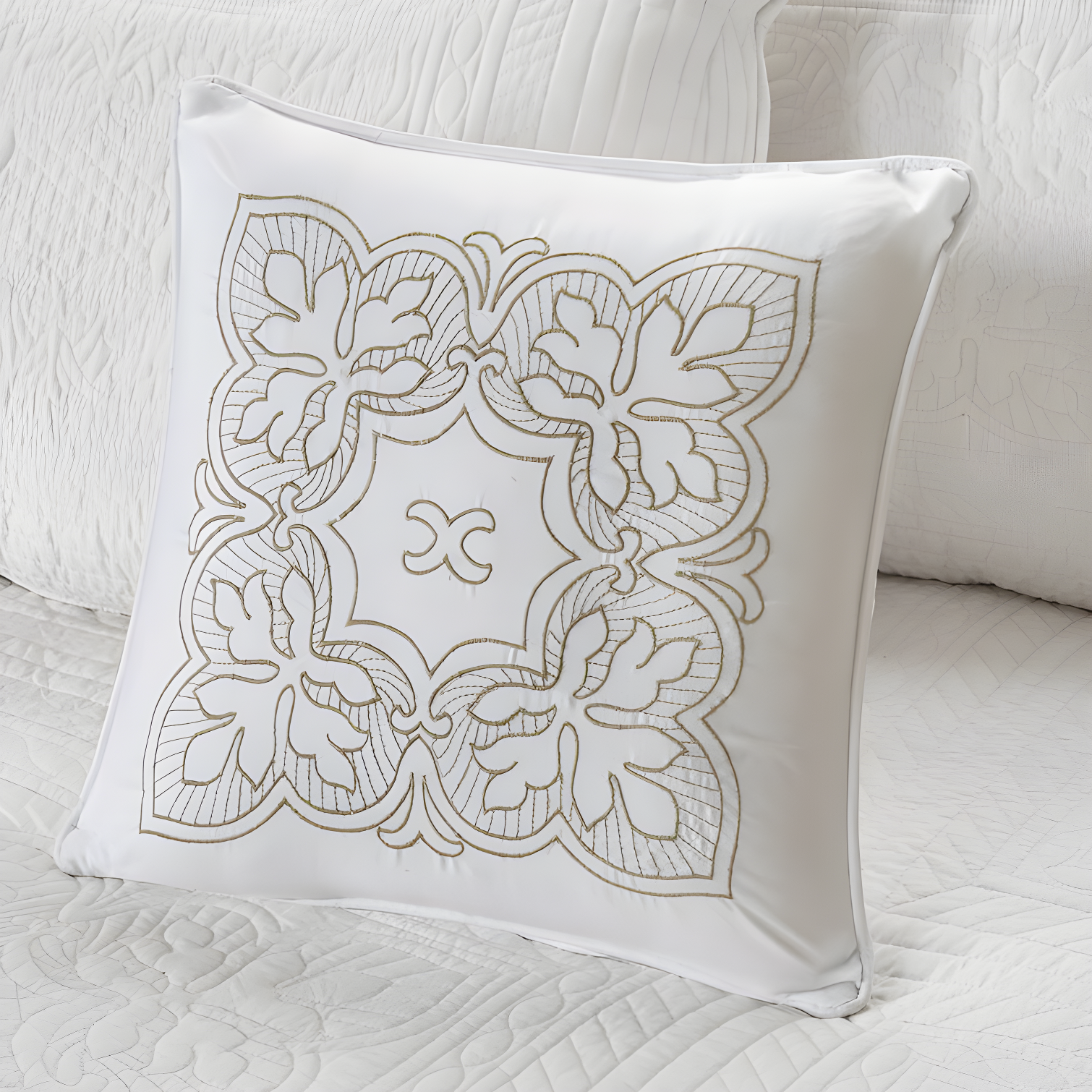 Madison Park Tuscany 6 Piece Reversible Scalloped Edge Daybed Cover Set