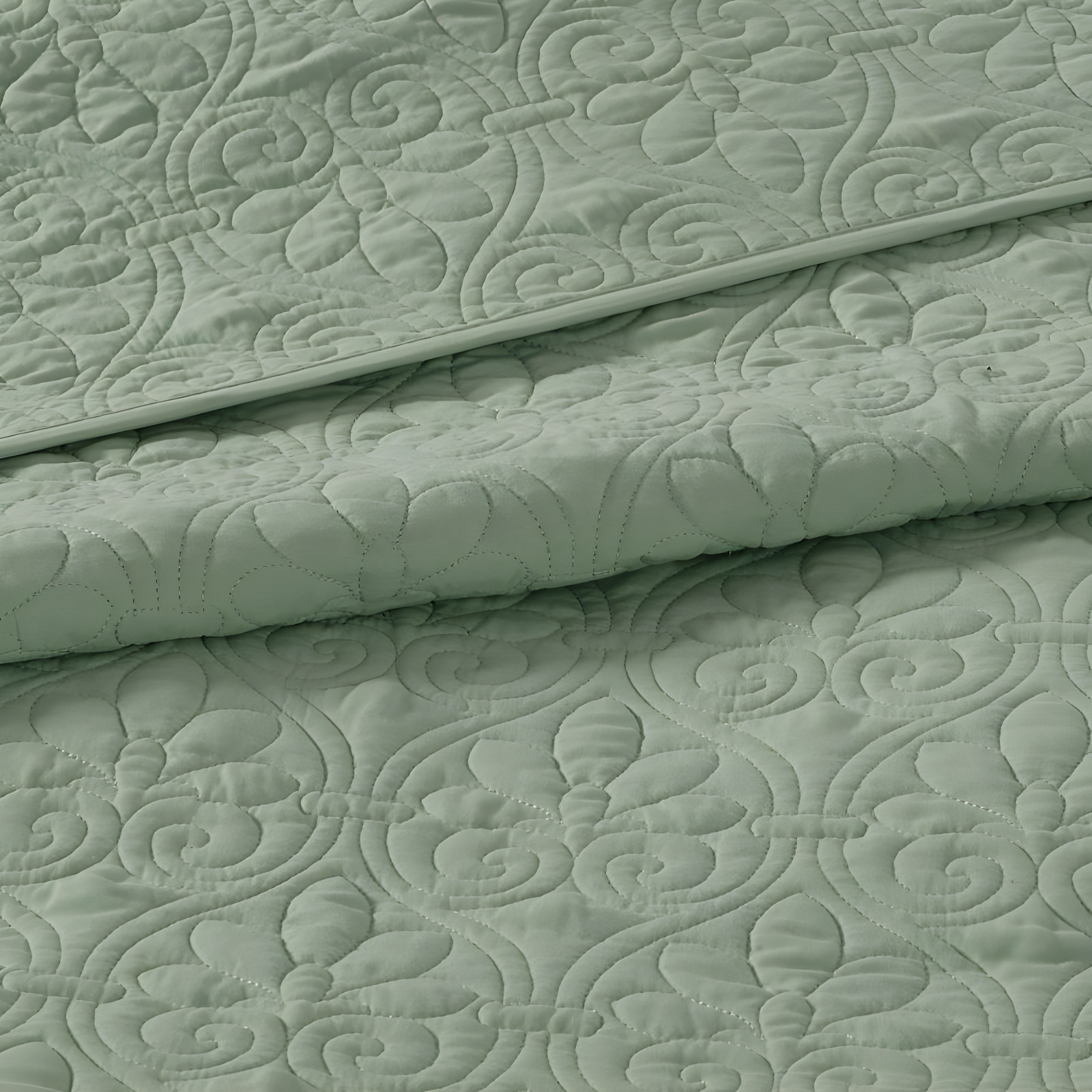 Quebec Reversible Bedspread Set