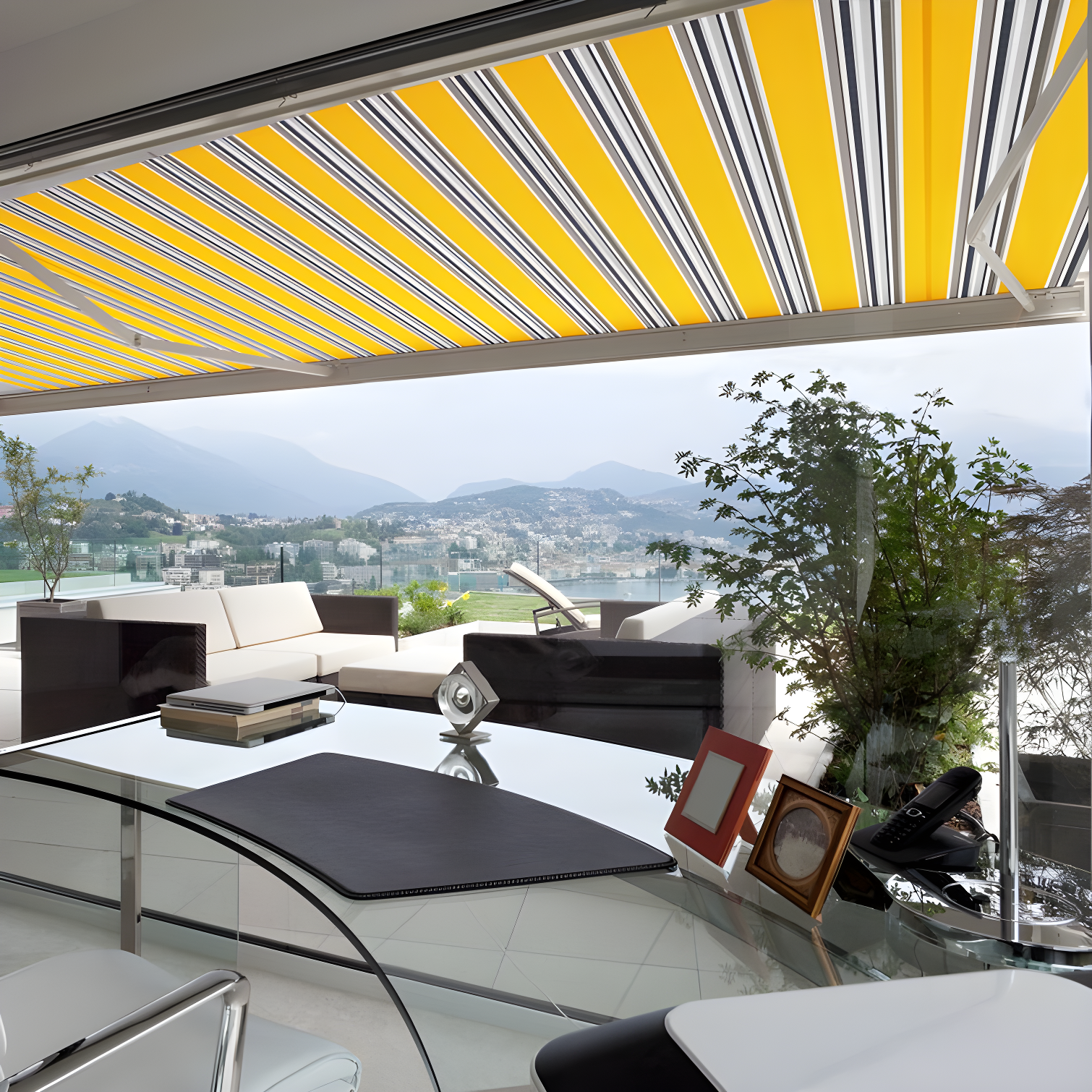 Advaning 10.5'' Fabric, Metal Cover Retractable Patio Awning
