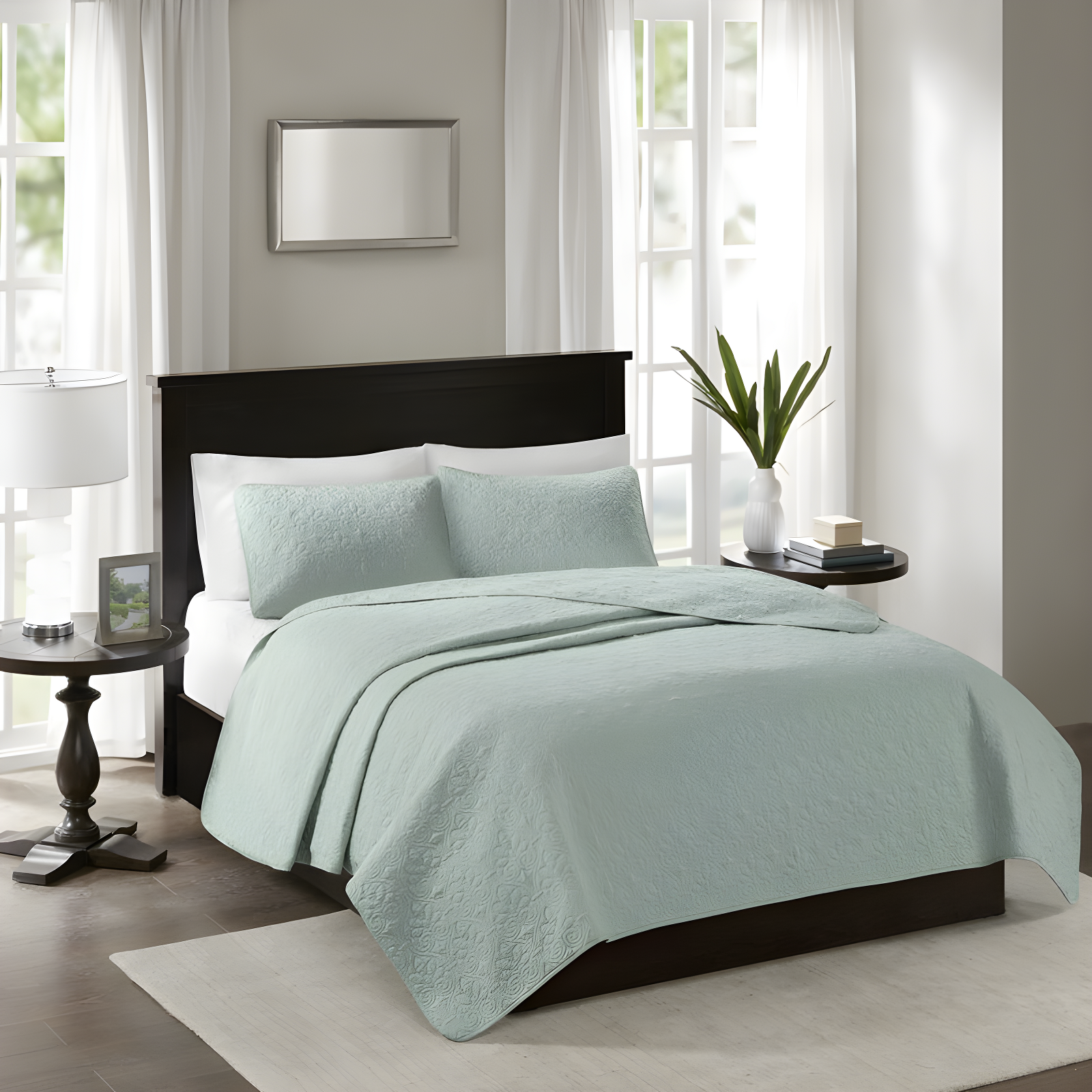 Madison Park Quebec Reversible Quilt Set