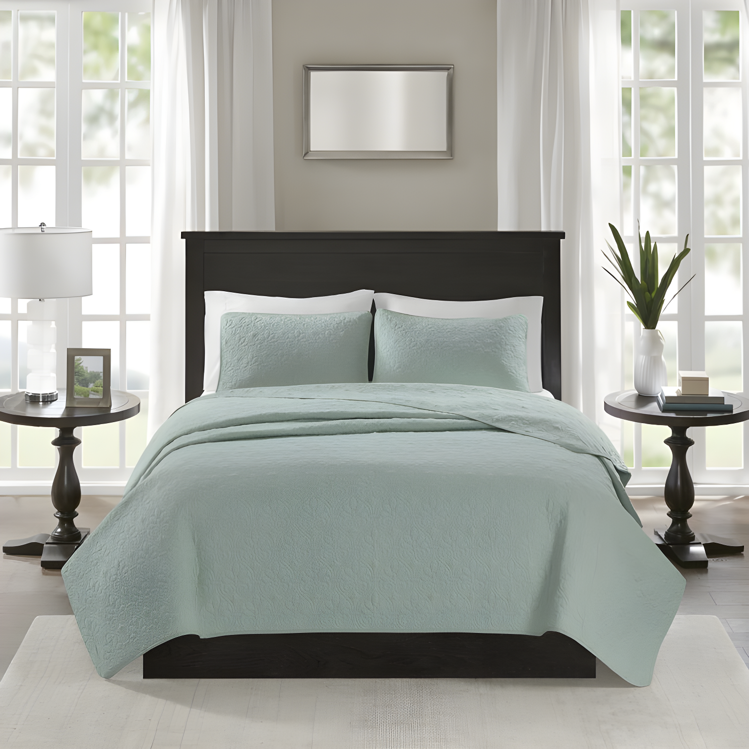 Madison Park Quebec Reversible Quilt Set