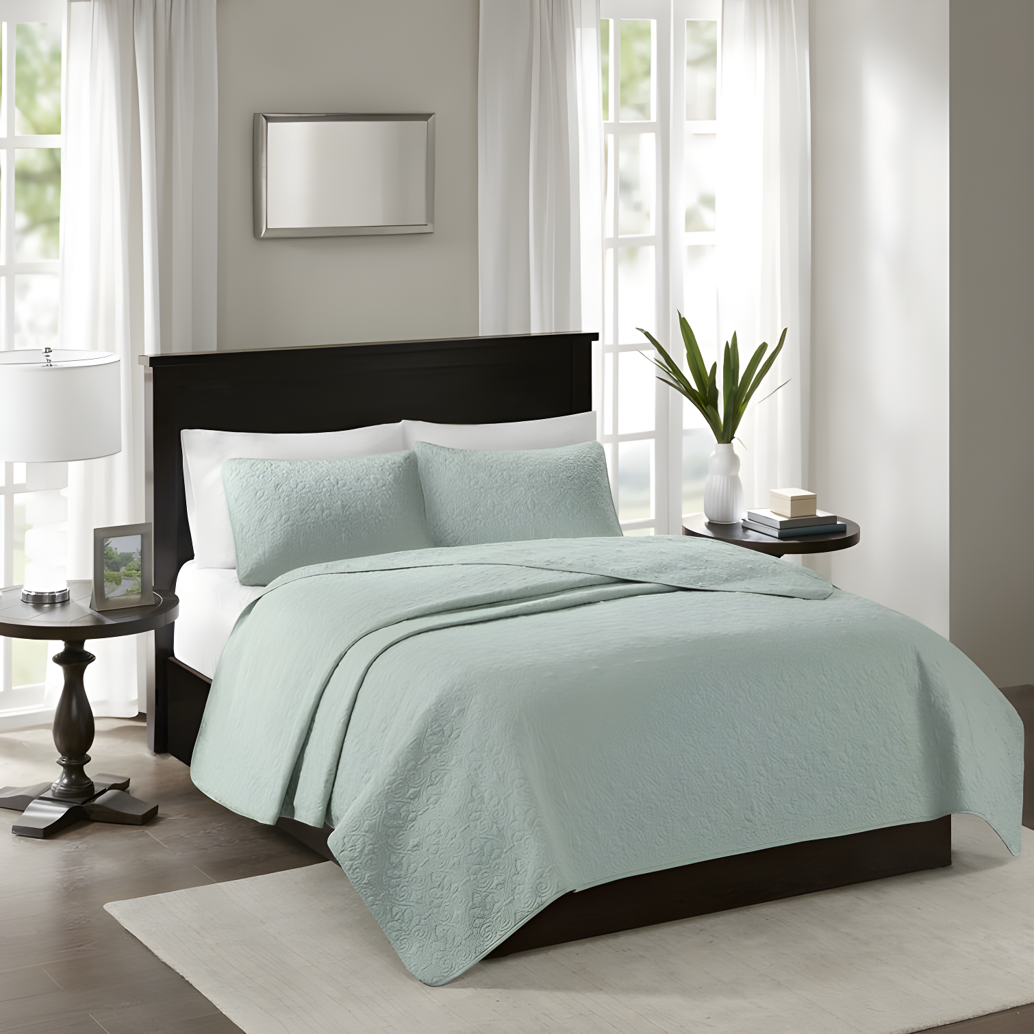 Madison Park Quebec Reversible Quilt Set