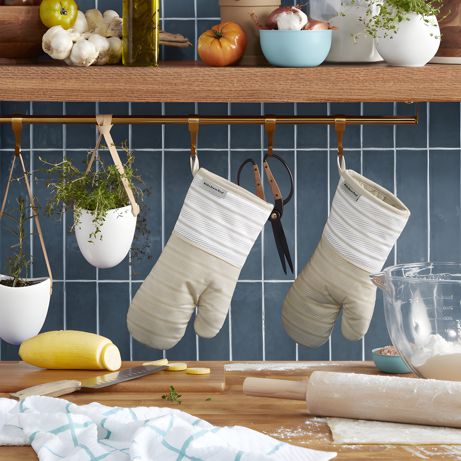 KitchenAid® KitchenAid Albany Oven Mitt 2-Pack Set (Set of 2)