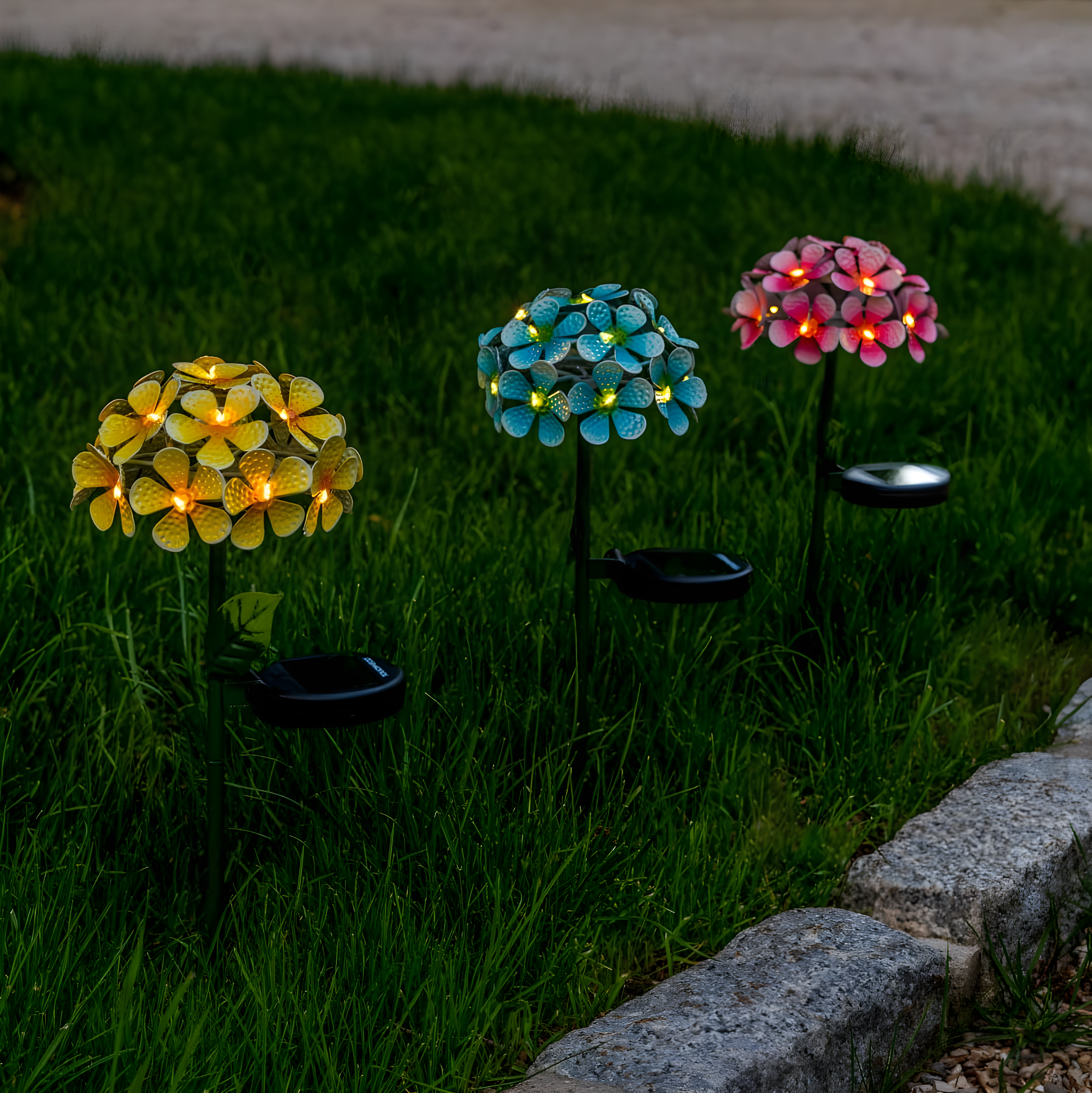 Solar Powered LED Metal Flower Garden Stake Light (Set of 2)