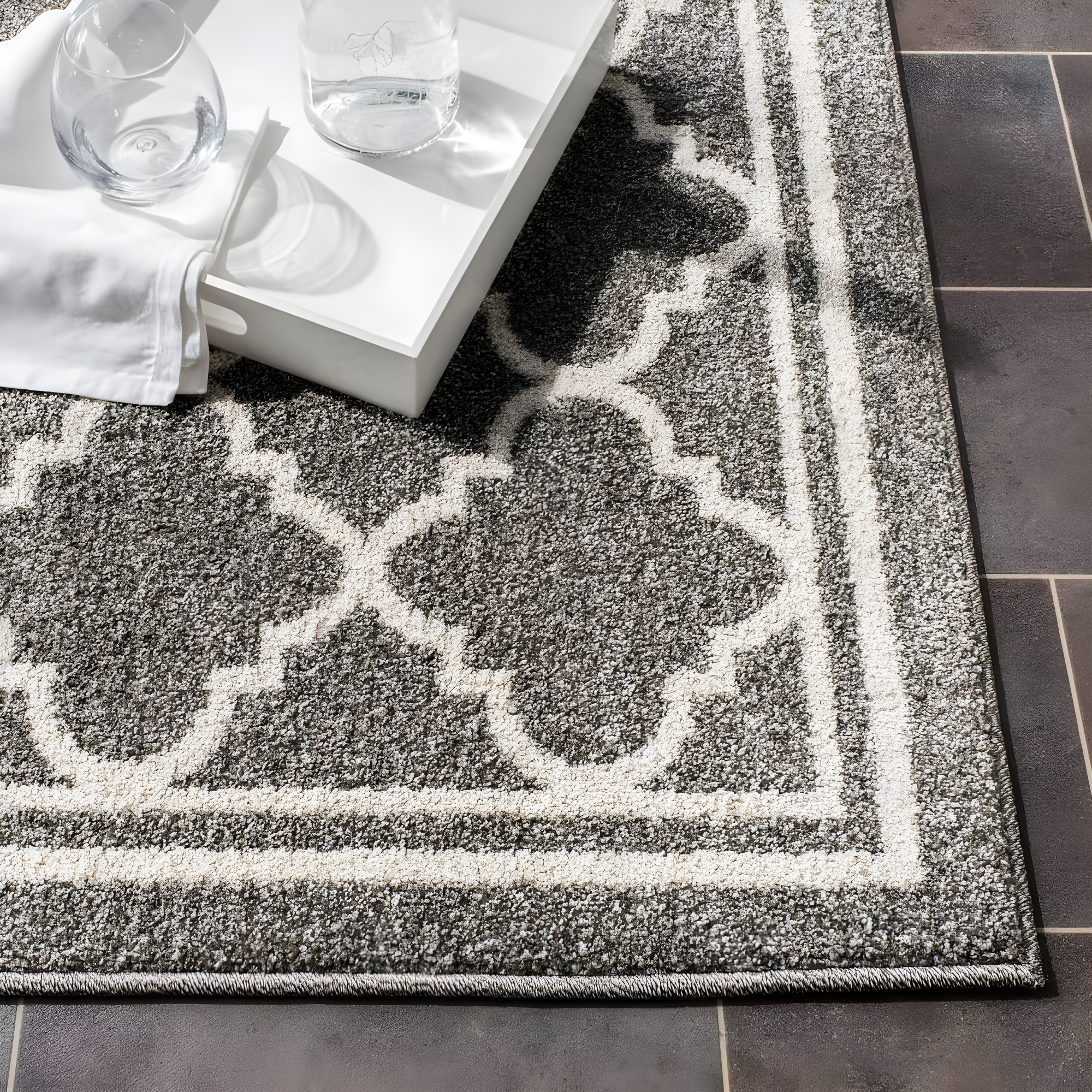 Amherst AMT422 Power Loomed Indoor Area Rug - Dark Grey/Beige - 8'x10' - Safavieh