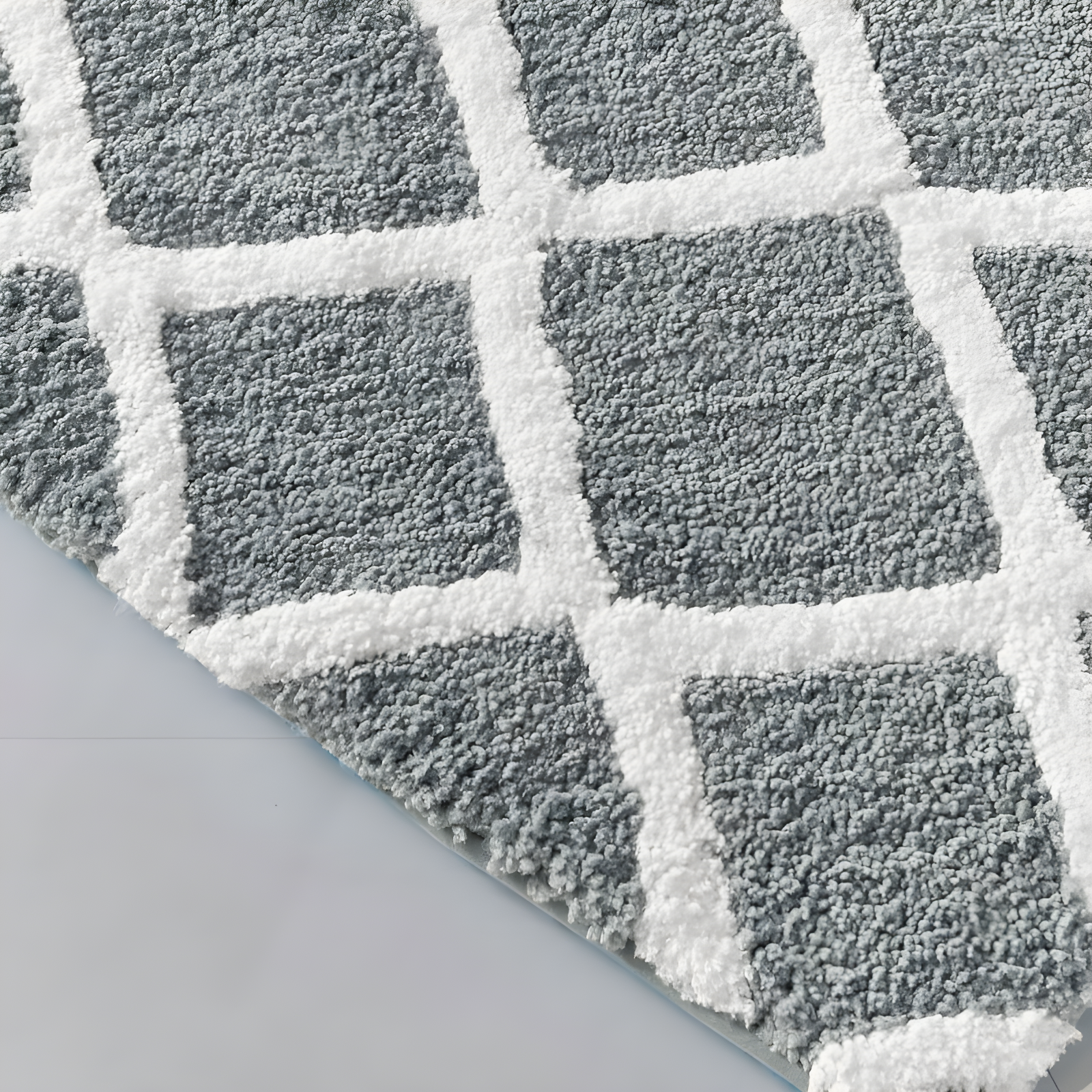 Madison Park Bittman Reversible High Pile Tufted Bath Rug