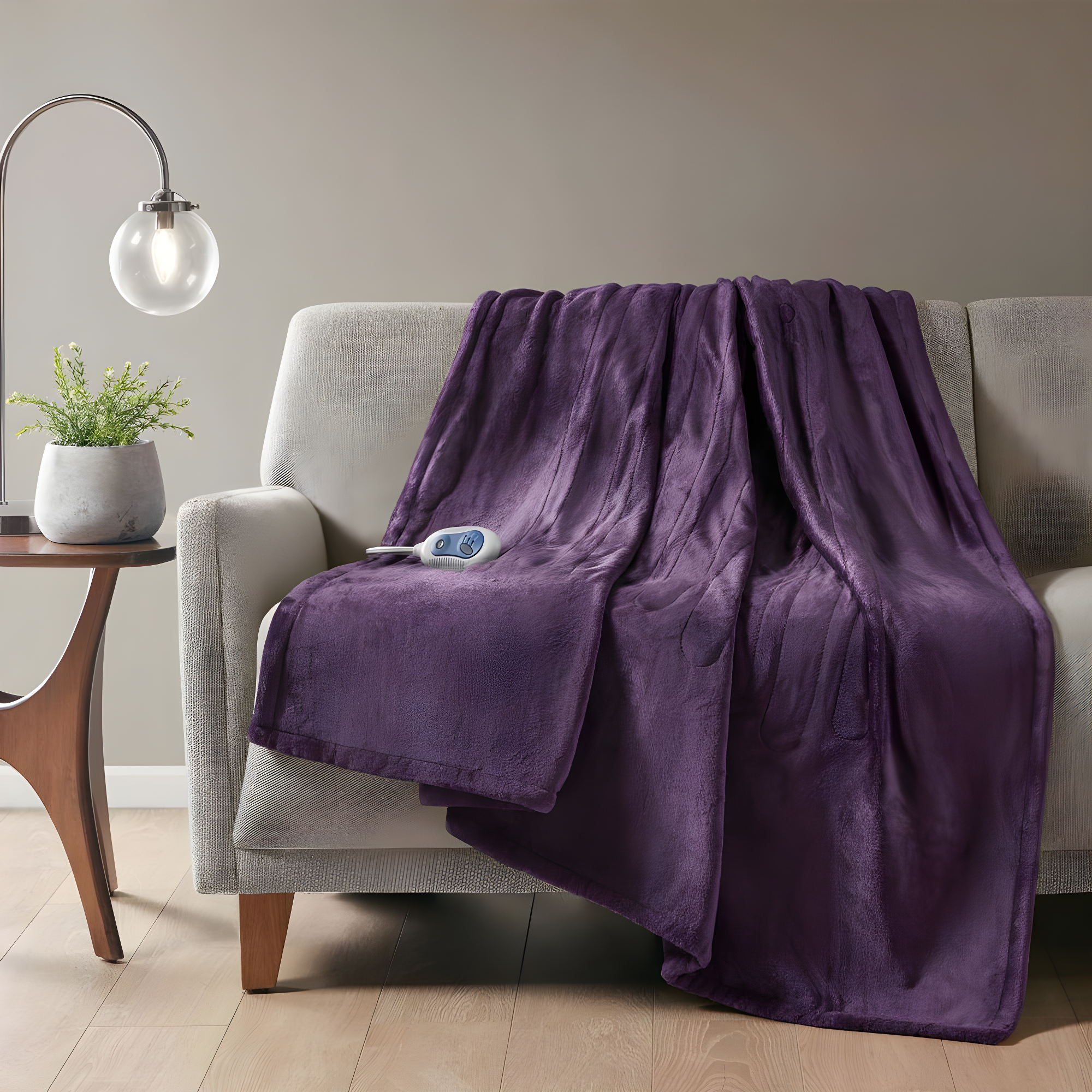 Beautyrest Heated Plush Oversized Throw