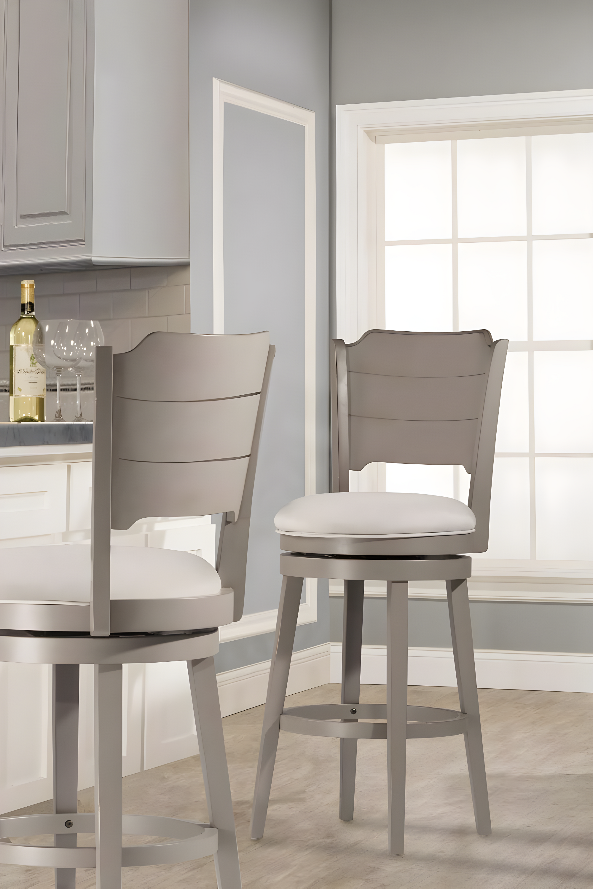 Hillsdale Furniture Clarion Wood Counter Height Swivel Stool, Distressed Gray