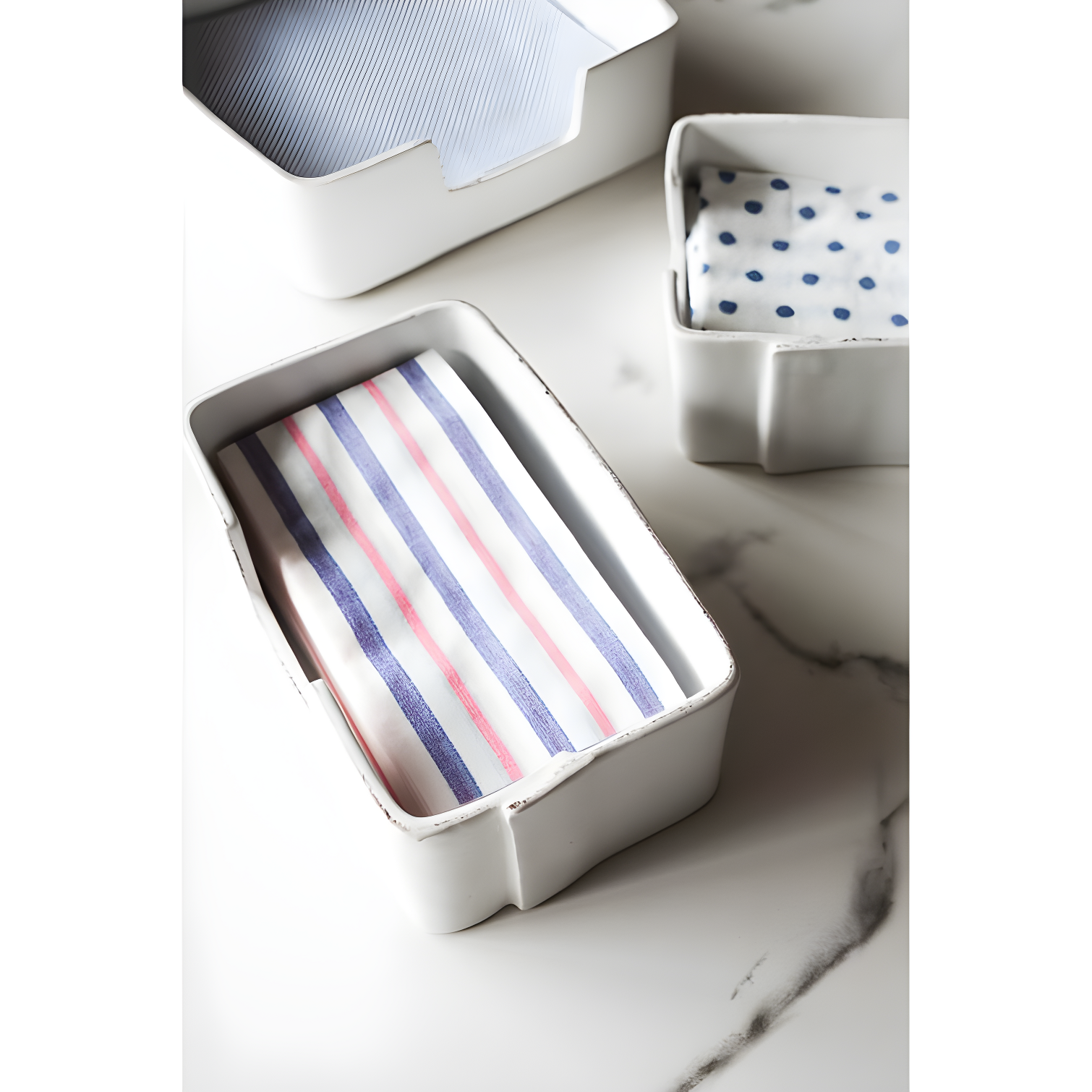Lastra White Napkin Holder