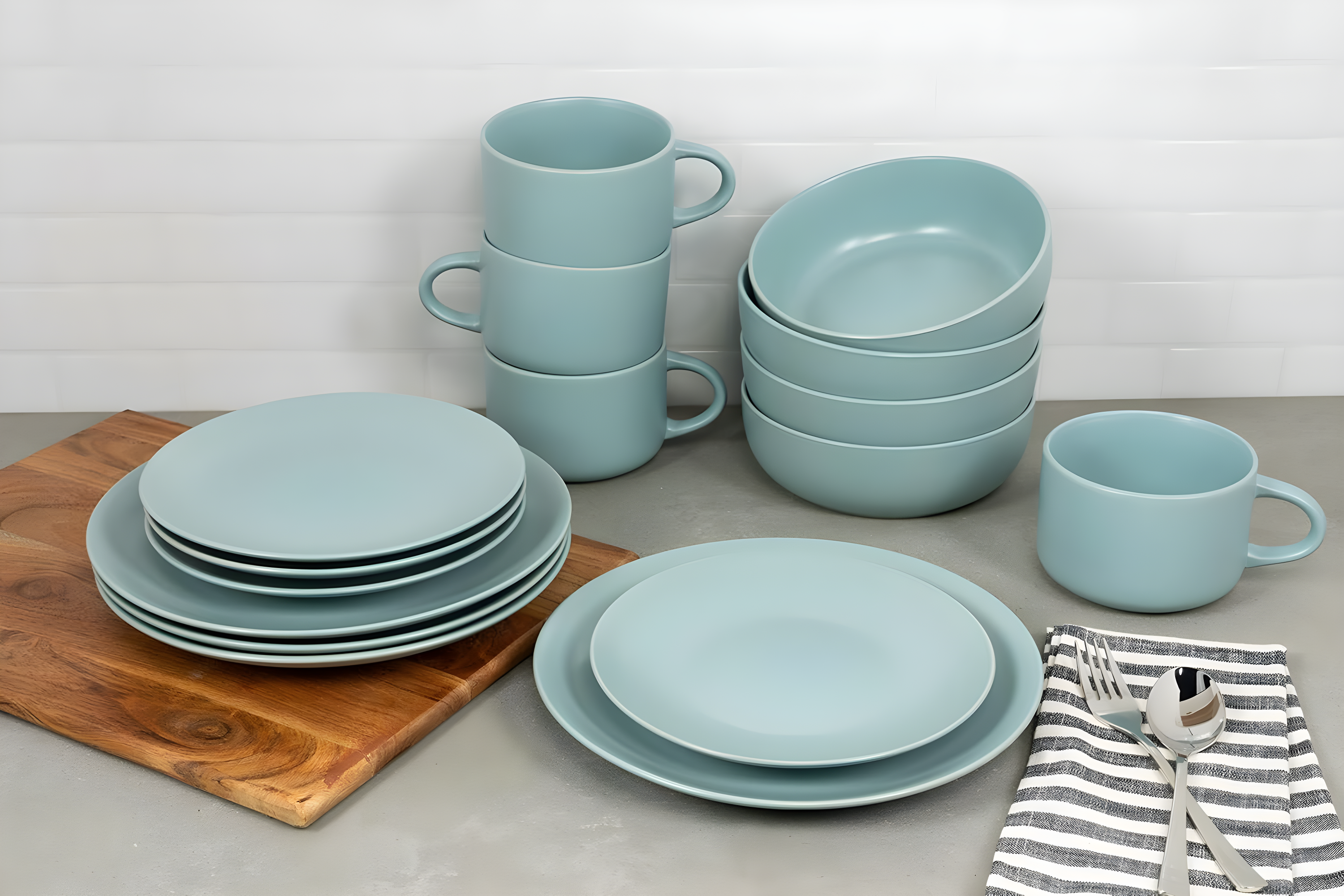 Wazee Matte 16 Piece Dinnerware Set, Service for 4