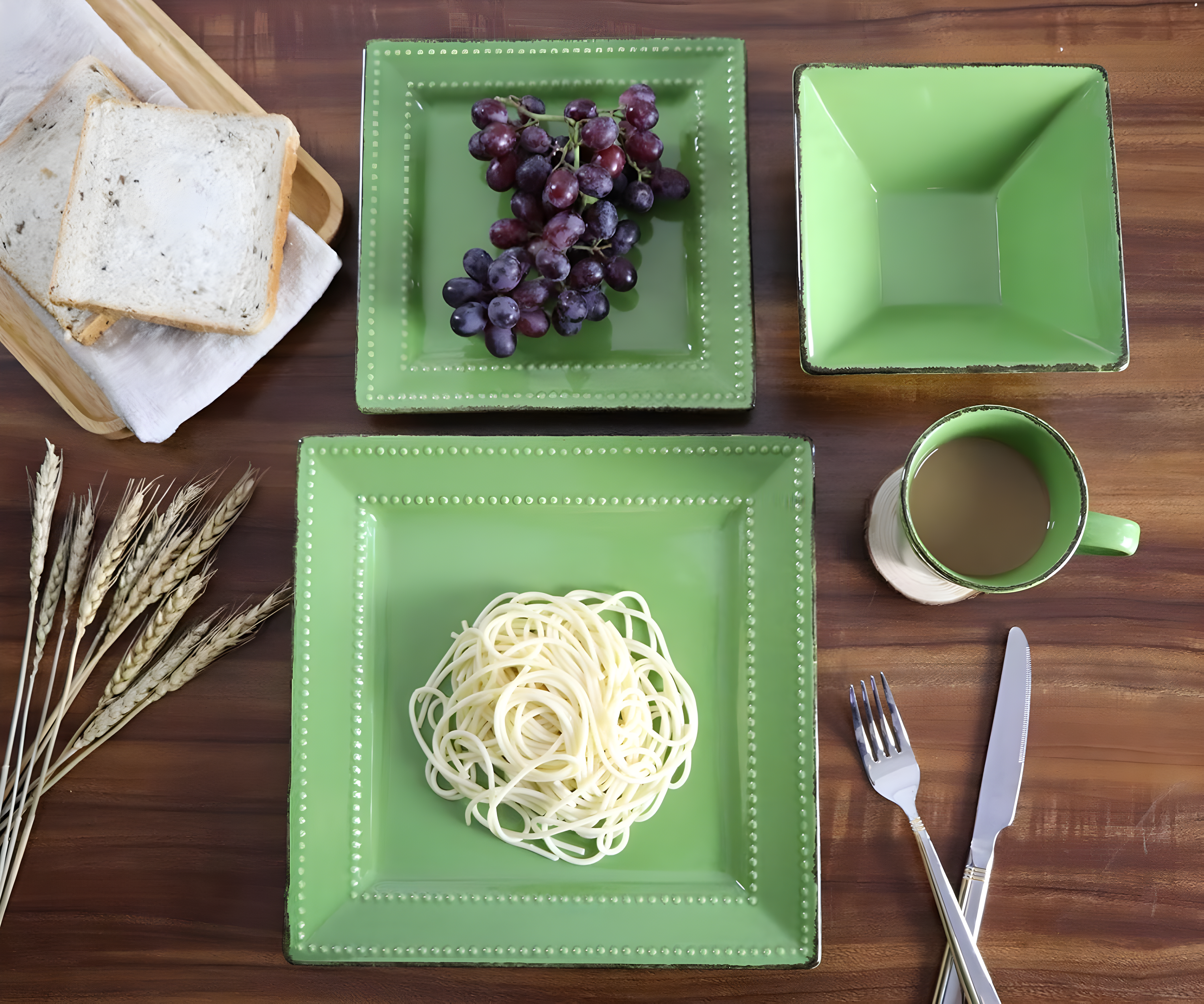 16 Piece Stoneware Dinnerware Set - Service for 4
