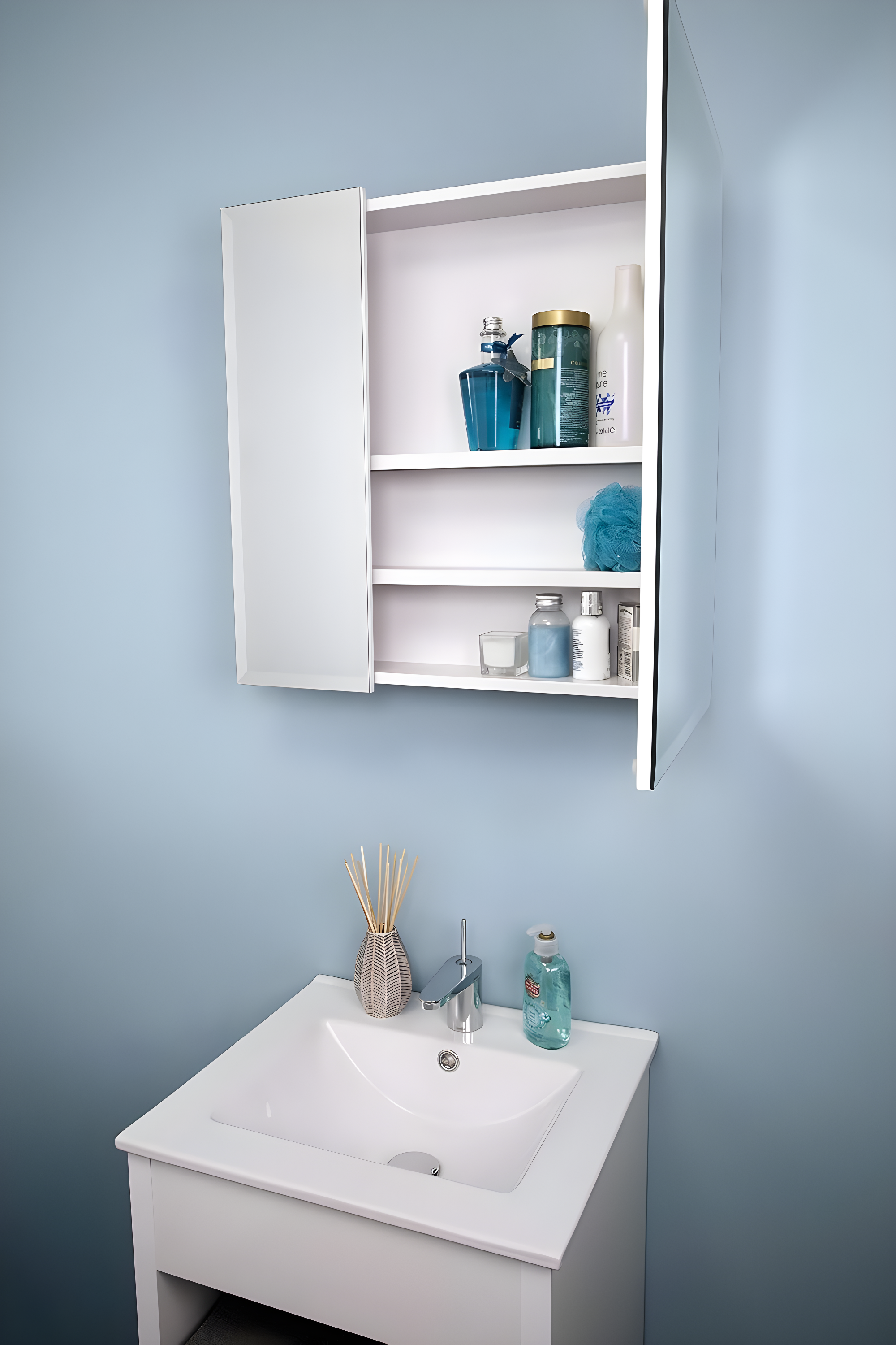 Croydex Wellington Double Door Aluminium Bathroom Medicine Cabinet in White (24x24in)