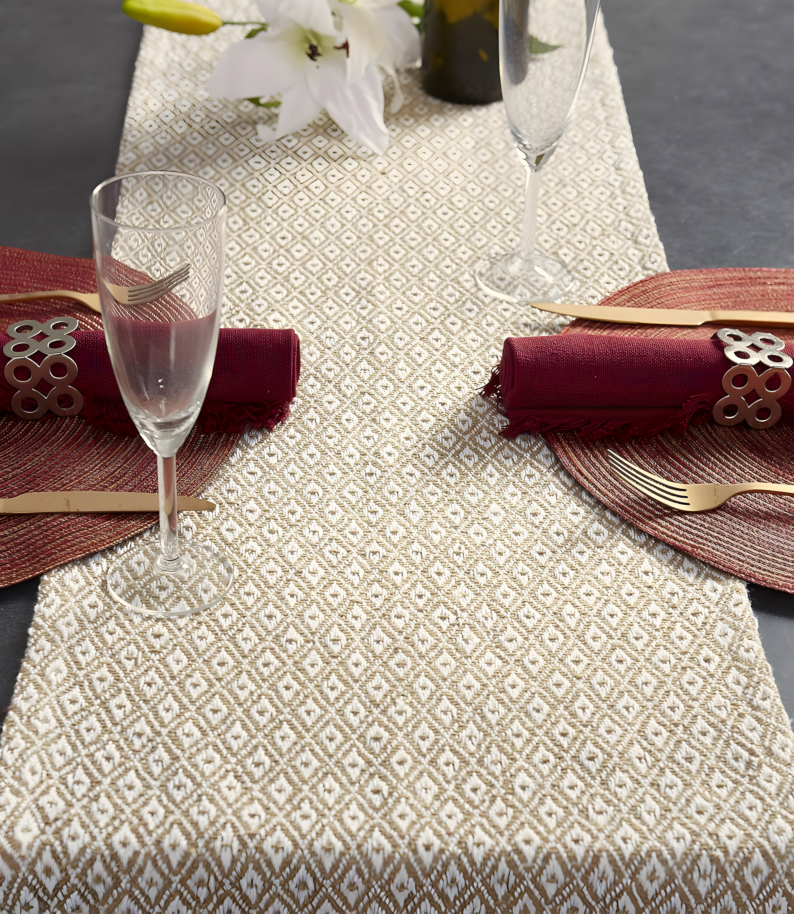 Design Imports  Mini Diamond Jacquard Fringe Table Runner, Stone, 15X72"